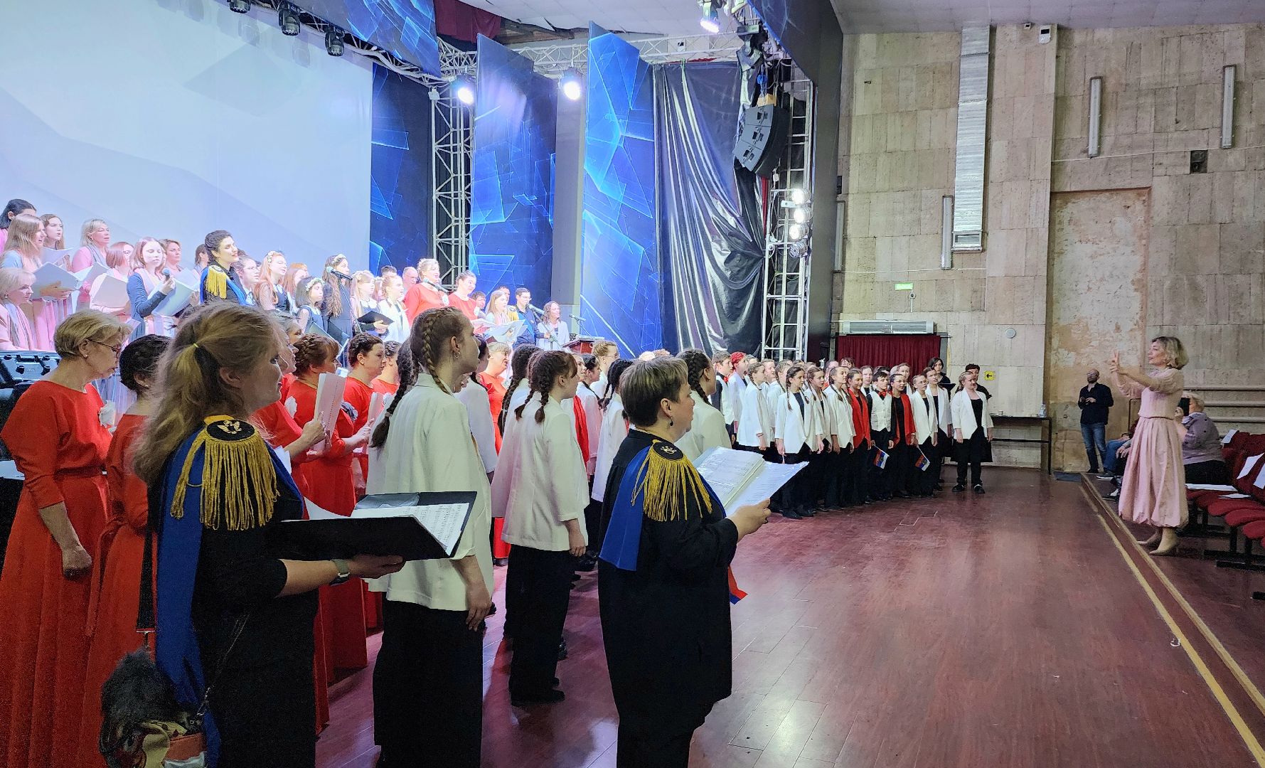 Домодедово, Подмосковье, Хор Апрель, Культура, Отчетный концерт, Хоровое искусство, МКЦ Победа,