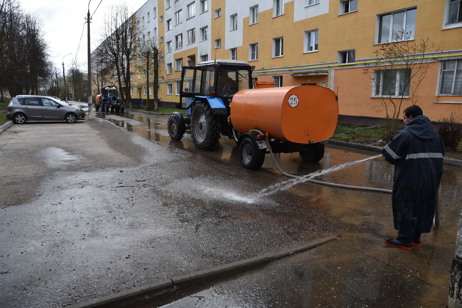 лотошино, благоуйстройство, уборка дворов после зимы, уборка детских площадок,