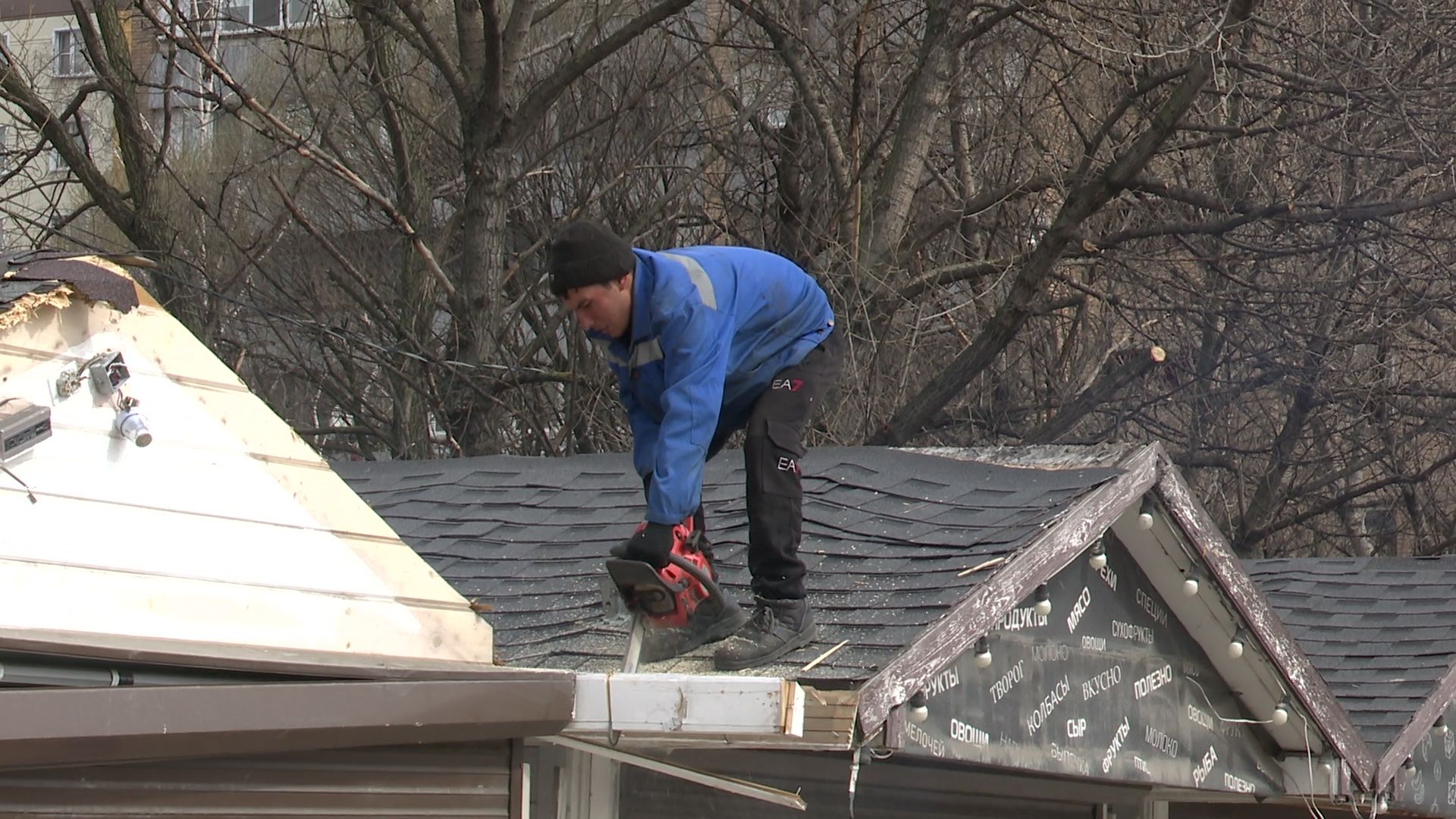 Реутов, метро, палатки, снос палаток, блаоустройство,