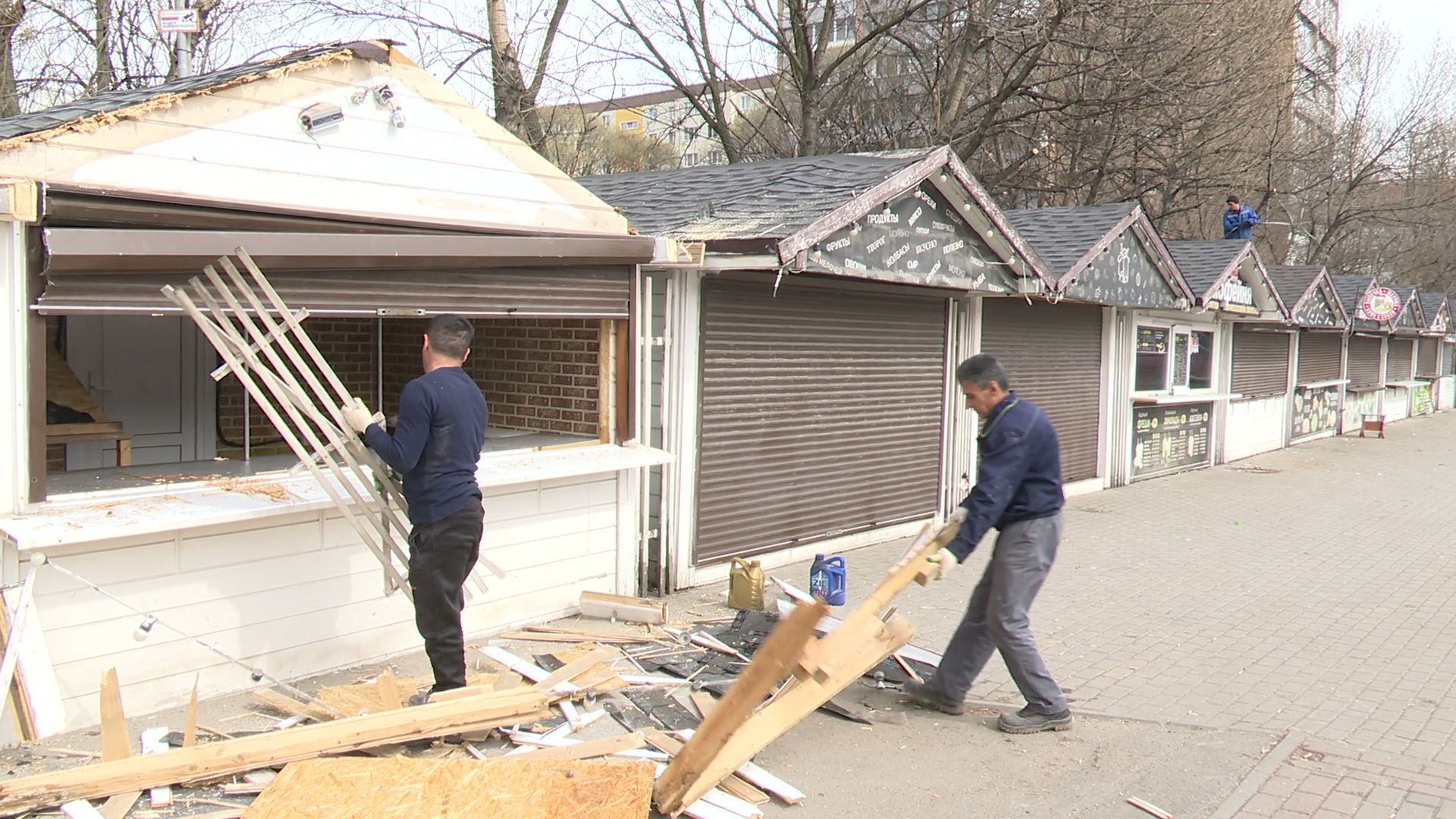 Реутов, метро, палатки, снос палаток, блаоустройство,