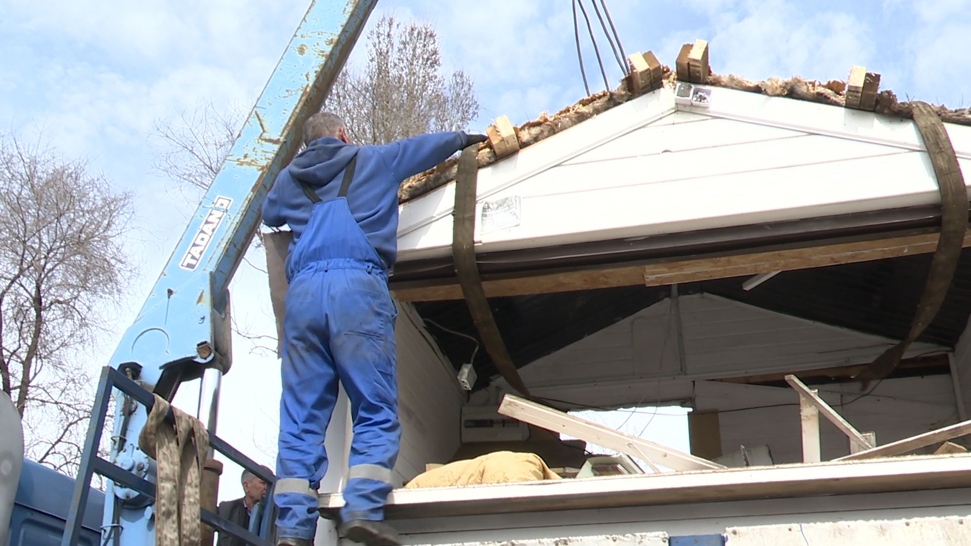 Реутов, метро, палатки, снос палаток, блаоустройство,