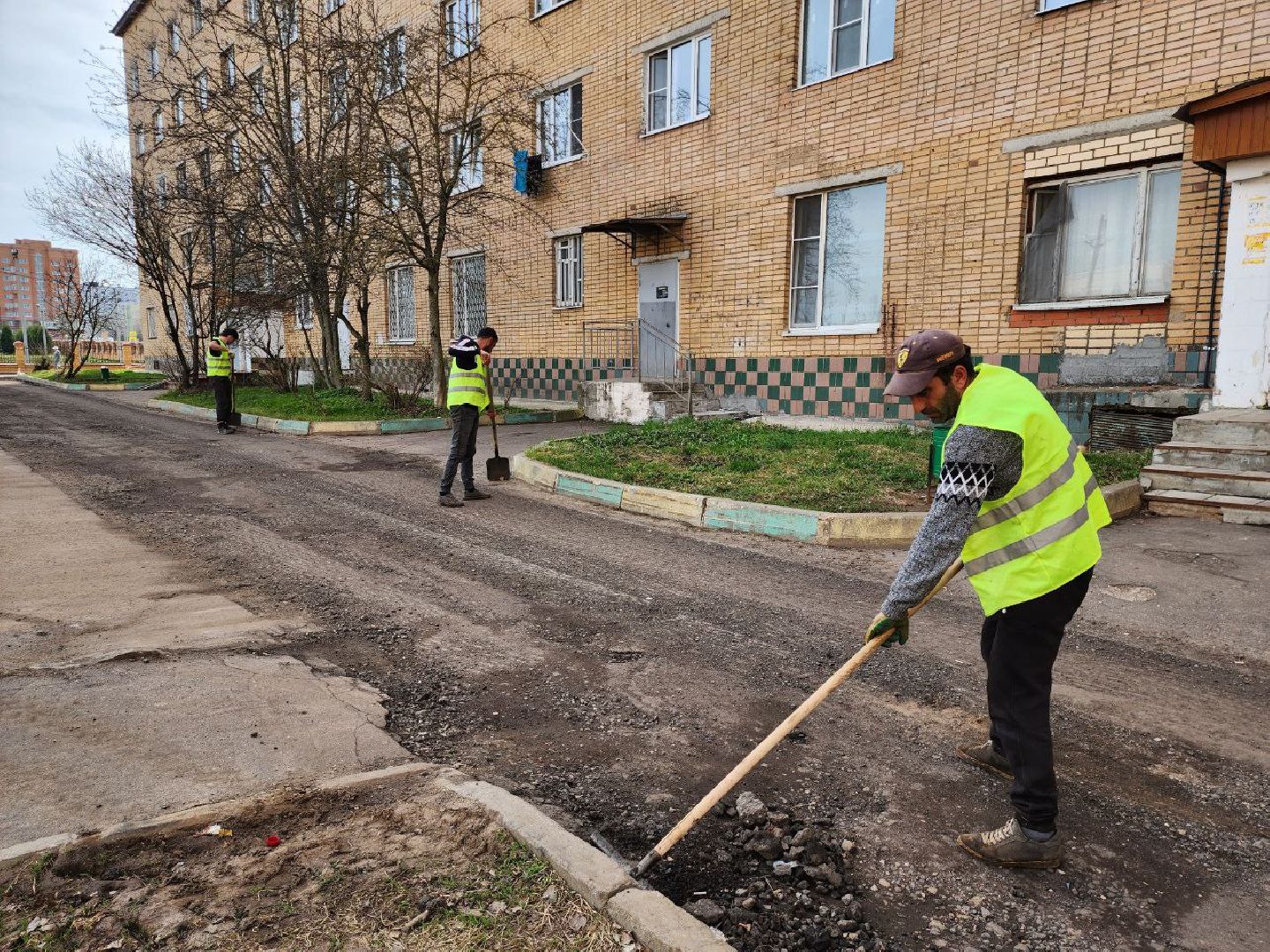 можайск, можайский городской округ, подмосковье, дороги, жители, обращение жителей, ямочный ремонт, ямы, работы,