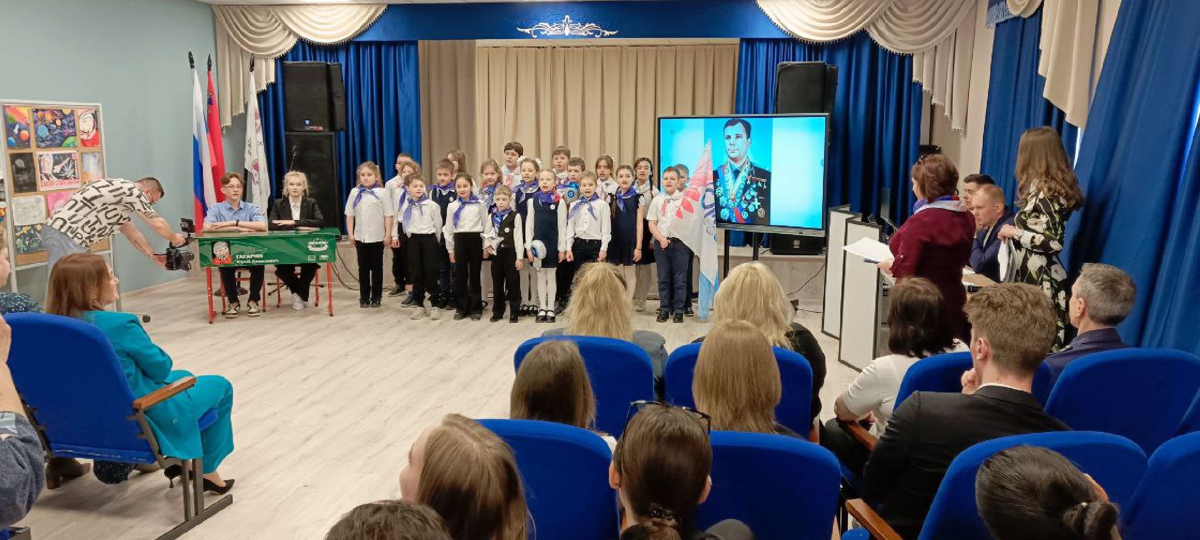 Дмитров, Парта героя, Юрий Гагарин,