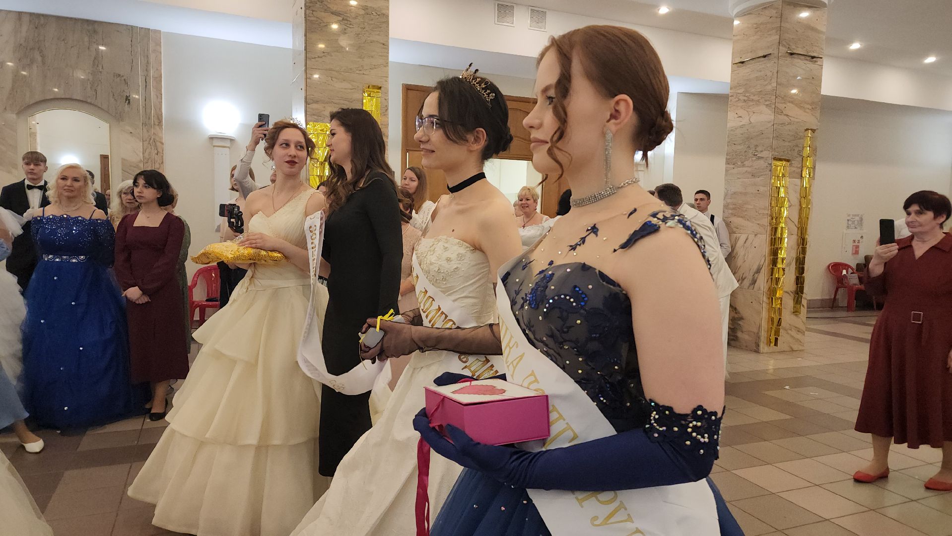 бал, лобня, студенты,