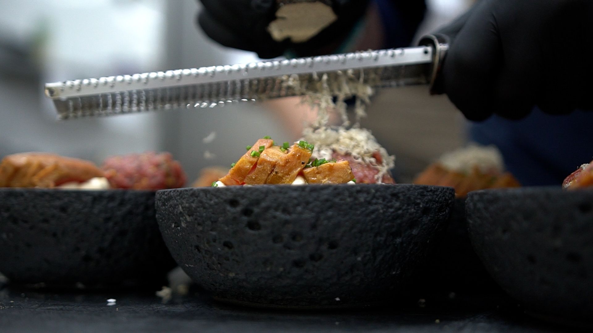 гастро, ужин, гастрономический вечер, Егорьевск, Владимир, Ржев, бабагануш, тартар, лук, сыр, креветки, лосось, чрная смородина, говядина, ягненок, десерт, мильфей, малина, еда,