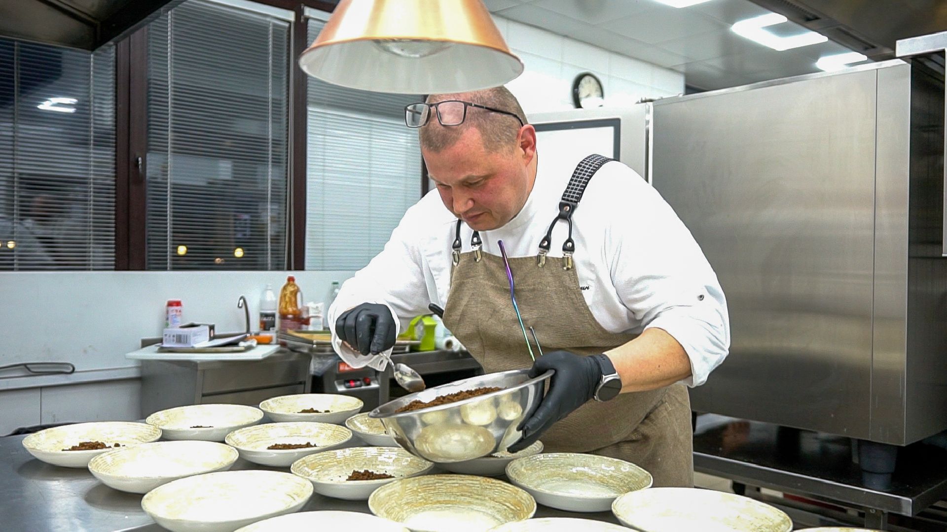 гастро, ужин, гастрономический вечер, Егорьевск, Владимир, Ржев, бабагануш, тартар, лук, сыр, креветки, лосось, чрная смородина, говядина, ягненок, десерт, мильфей, малина, еда,