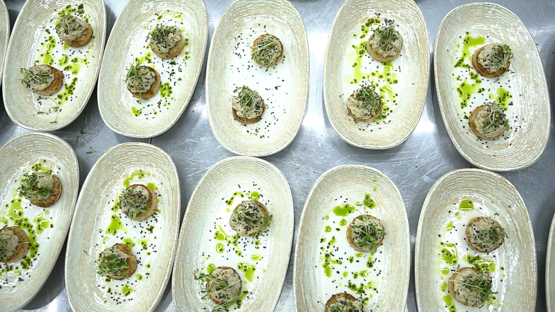 гастро, ужин, гастрономический вечер, Егорьевск, Владимир, Ржев, бабагануш, тартар, лук, сыр, креветки, лосось, чрная смородина, говядина, ягненок, десерт, мильфей, малина, еда,