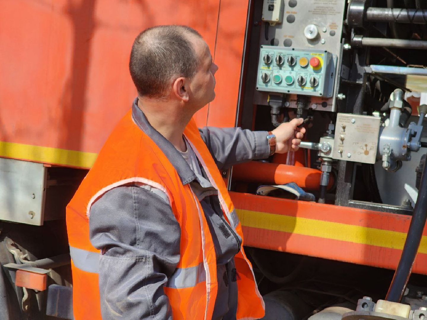 можайск, можайский городской округ, подмосковье, жкх, фплк, ресурсоснабжающая организация, минЖКХ, сети, канализационные колодцы,