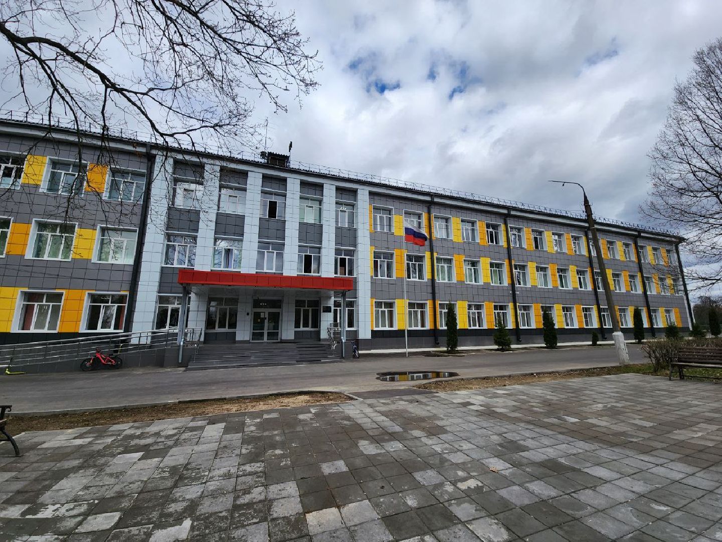 чехов, день добрых дел, школа, подготовка, уборка территории, школьники,