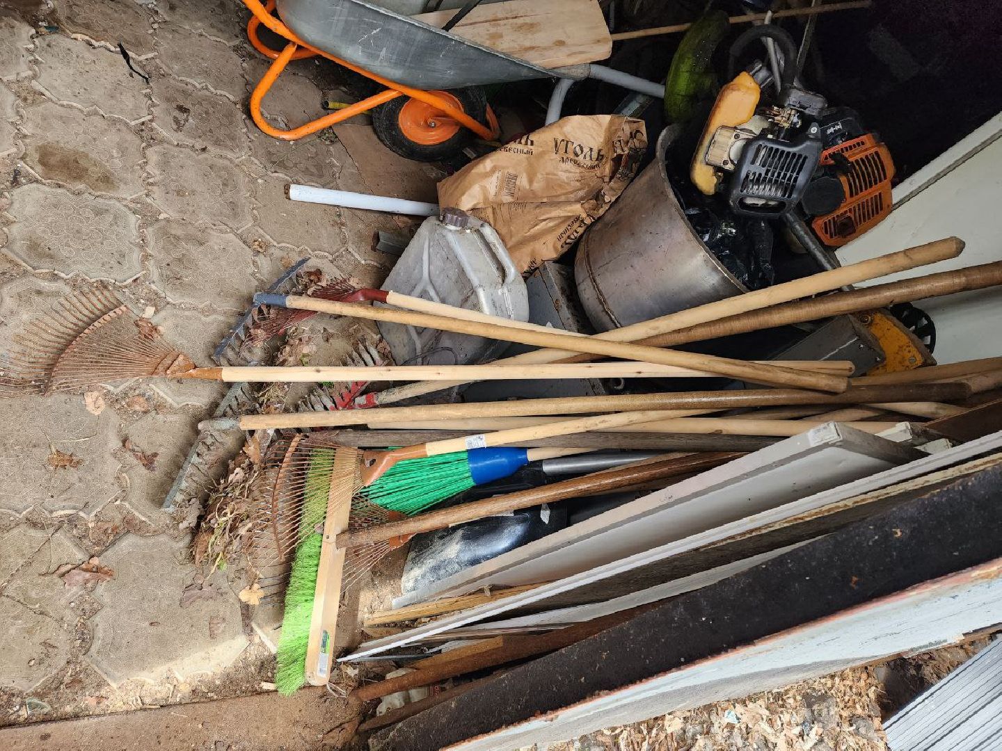 чехов, день добрых дел, школа, подготовка, уборка территории, школьники,