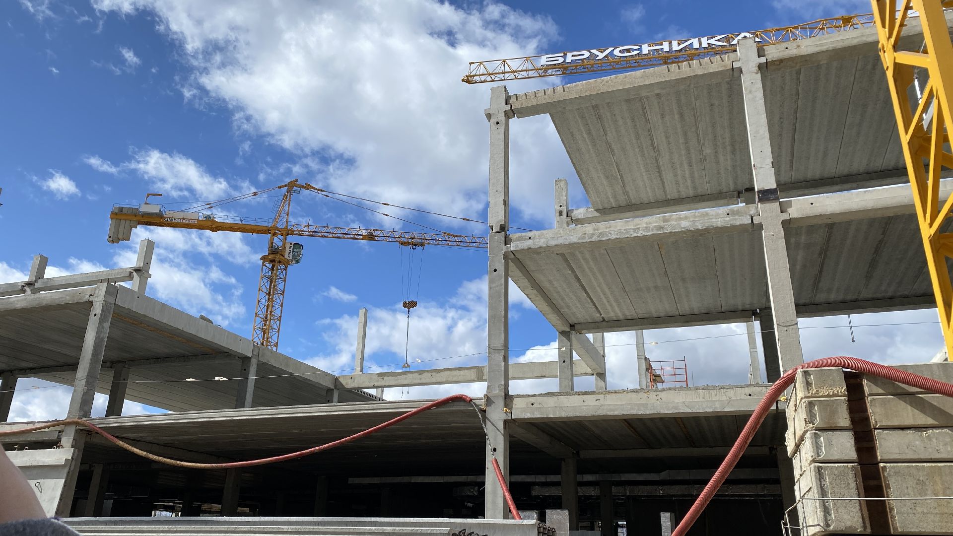 строителтство, строительство школы, школа будущего, Первый квартал, брусника,