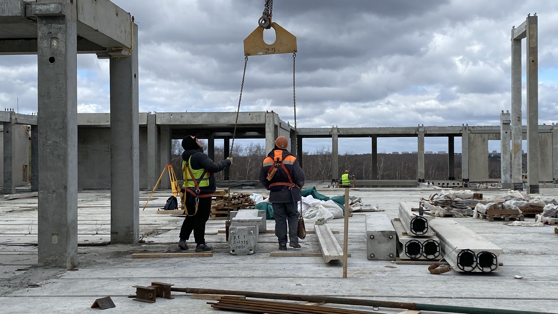 строителтство, строительство школы, школа будущего, Первый квартал, брусника,