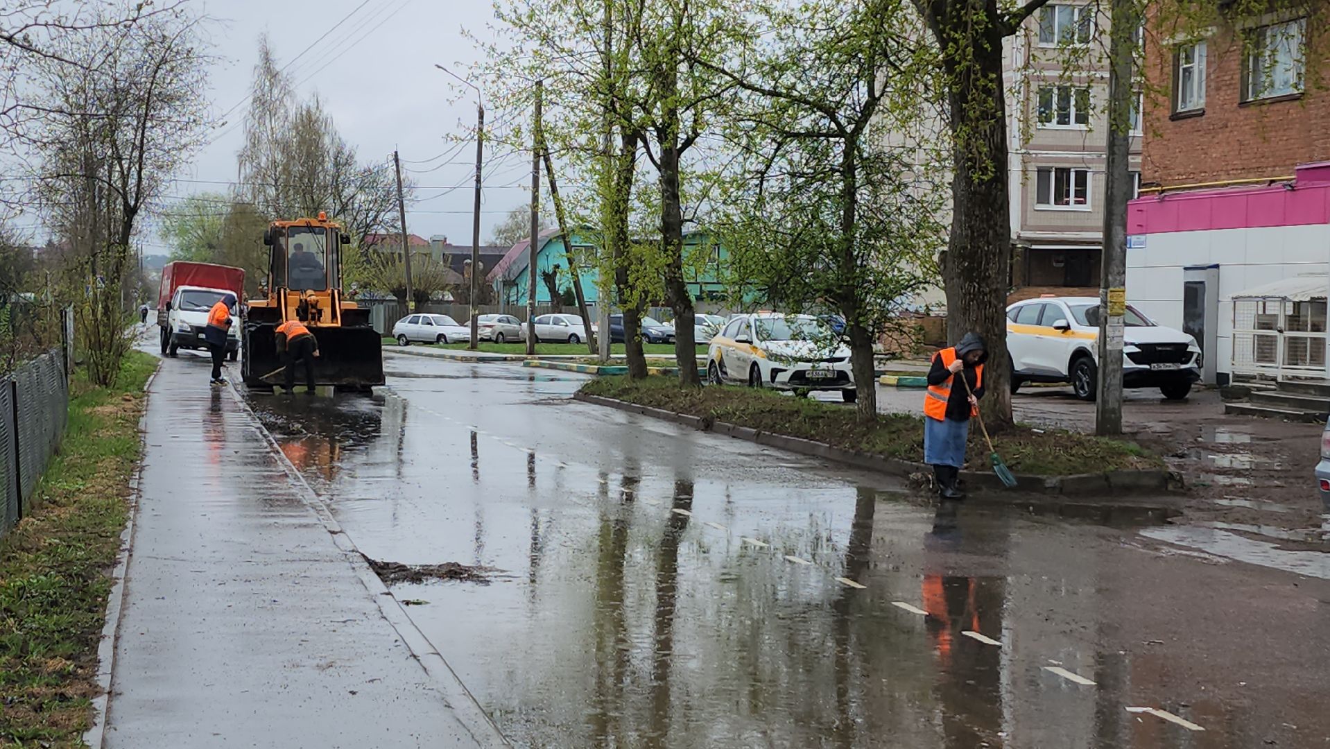 серпухов, комбинат благоустройства, месячник по благоустройству, улица бумажников, улица цеховая, детский сад умка,