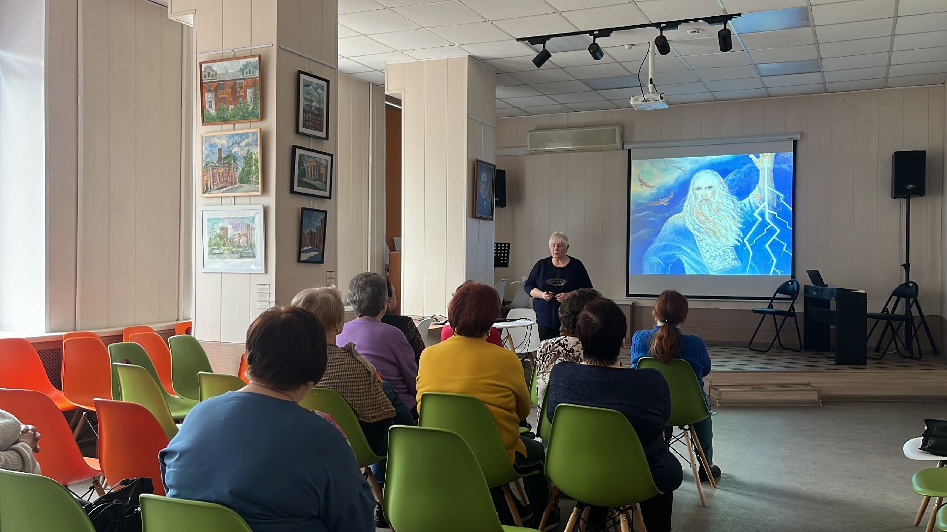 лекция, лекция в библиотеке, активное долголетие,