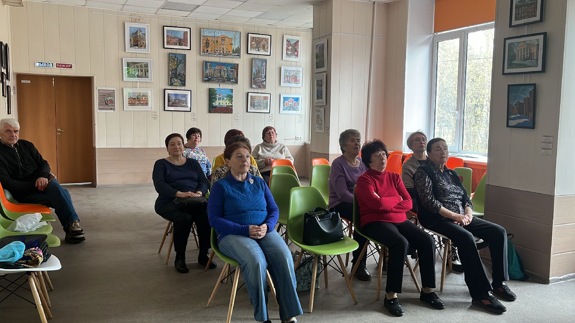 лекция, лекция в библиотеке, активное долголетие,