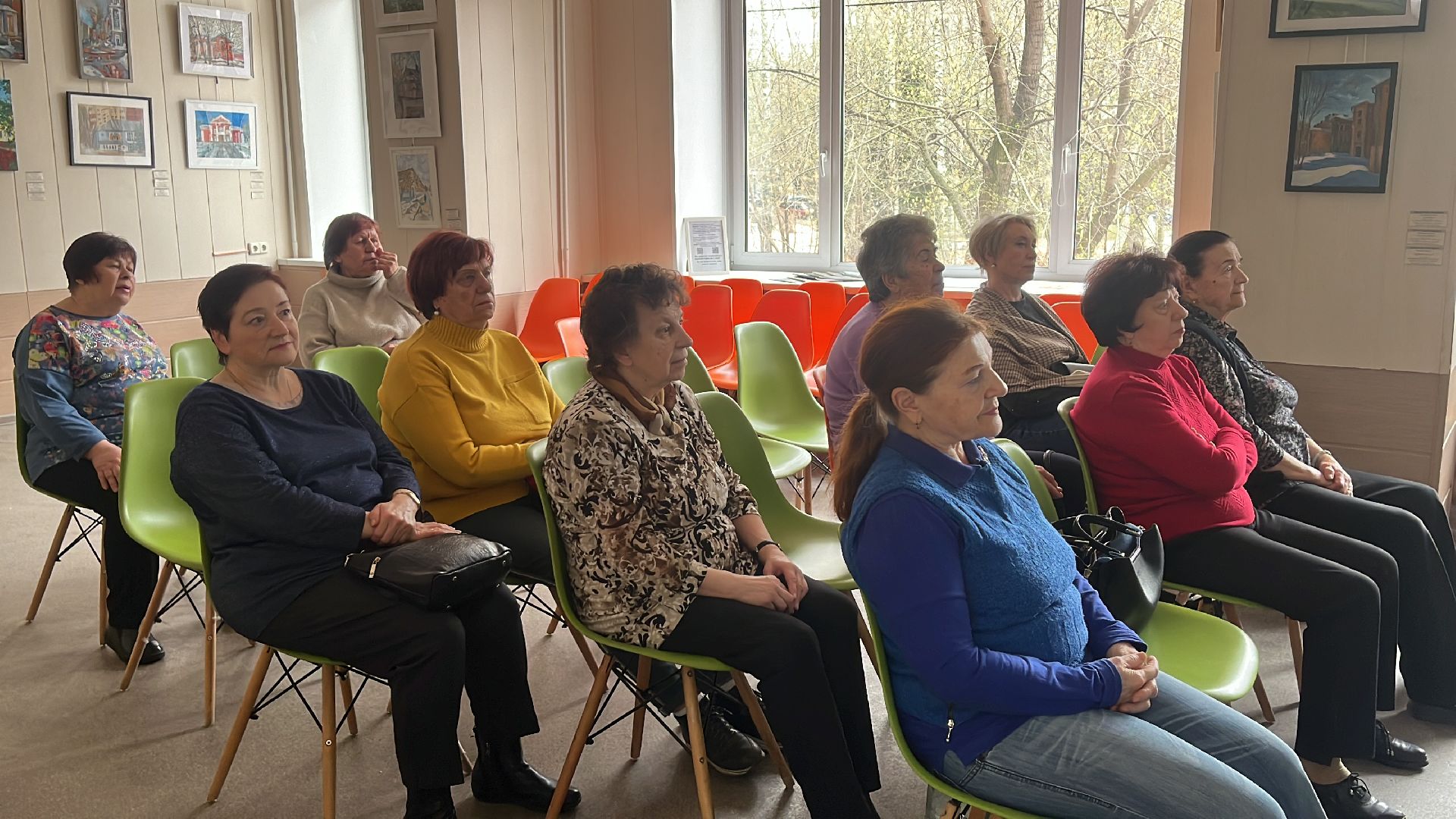 лекция, лекция в библиотеке, активное долголетие,