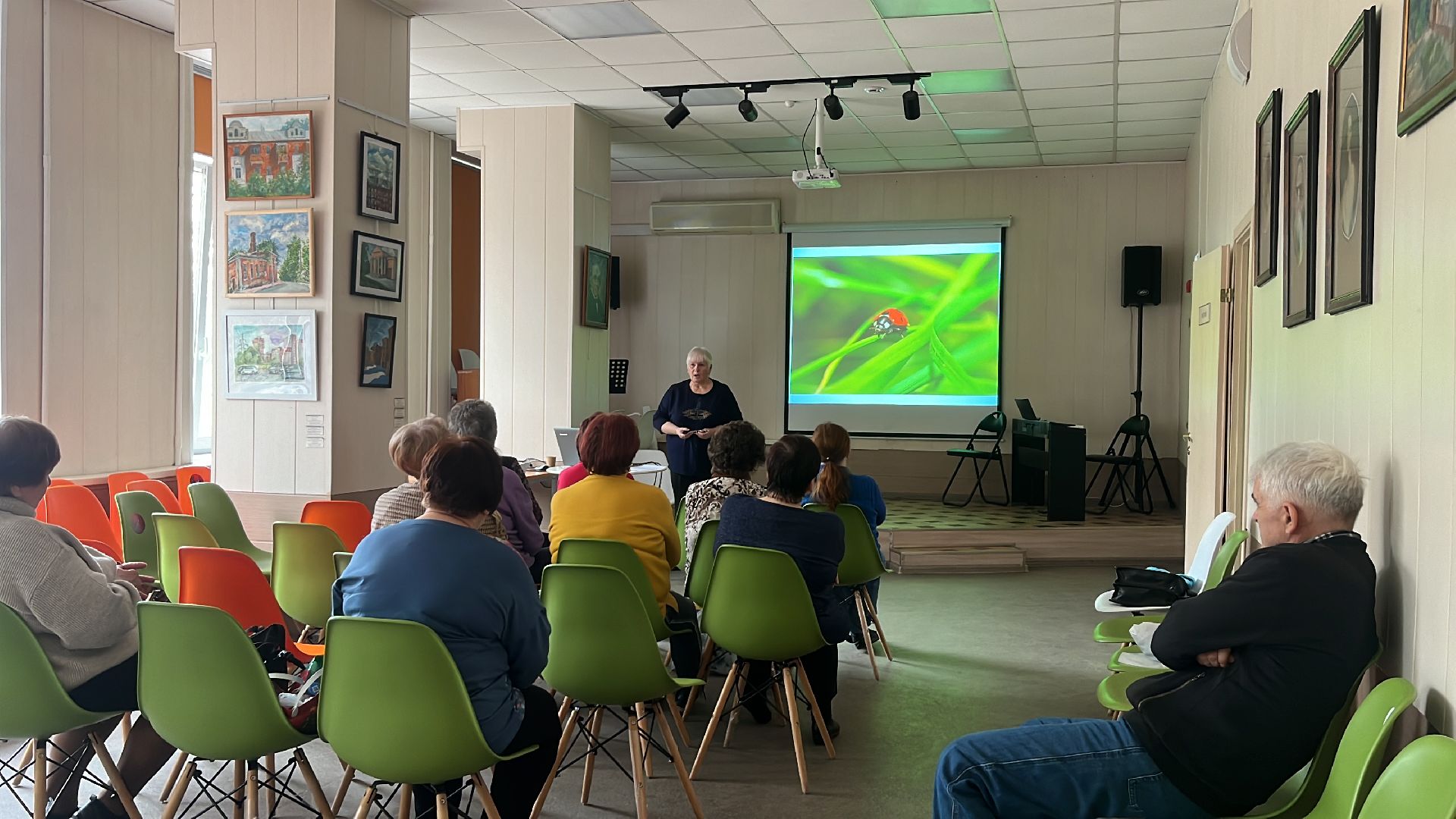 лекция, лекция в библиотеке, активное долголетие,