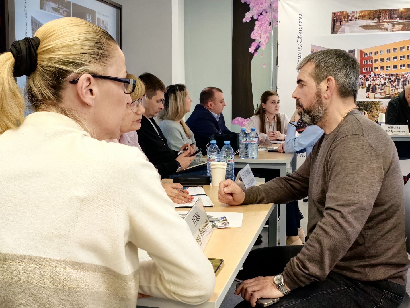 выездная администрация, дорога, улица, жители,