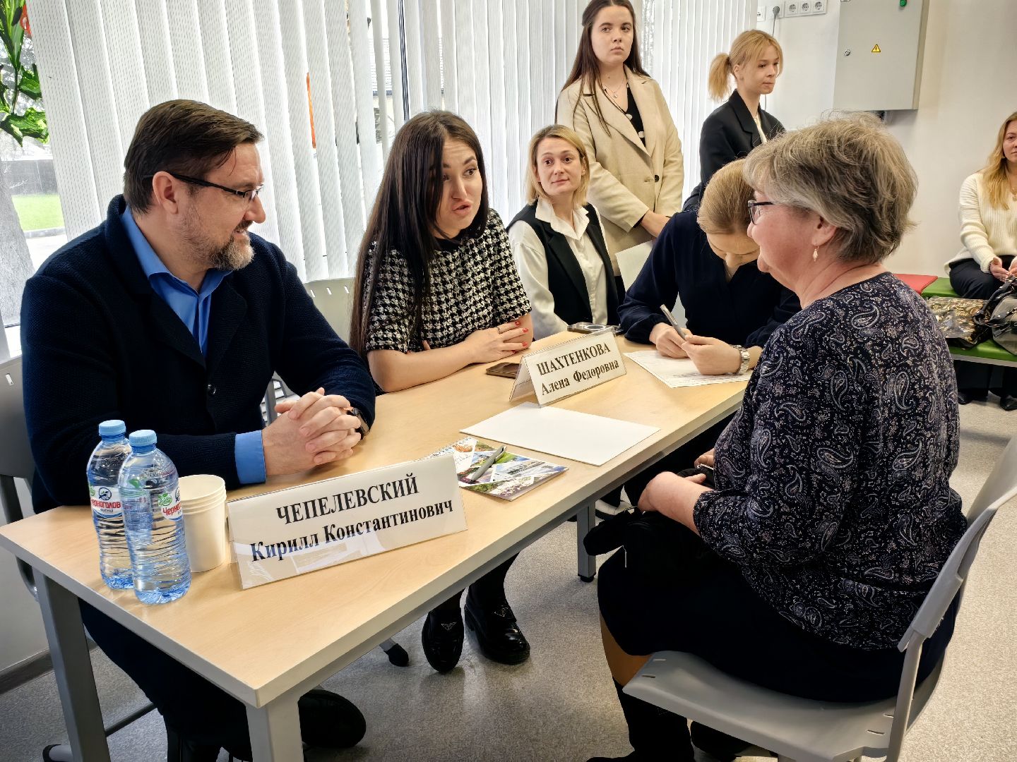 выездная администрация, дорога, улица, жители,