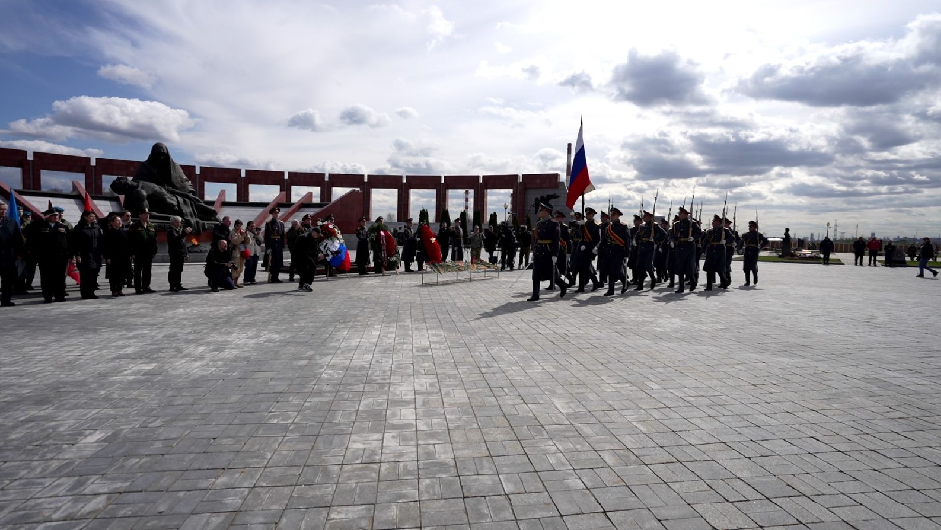 Вахта памяти, поисковики, Химки, Домодедово,