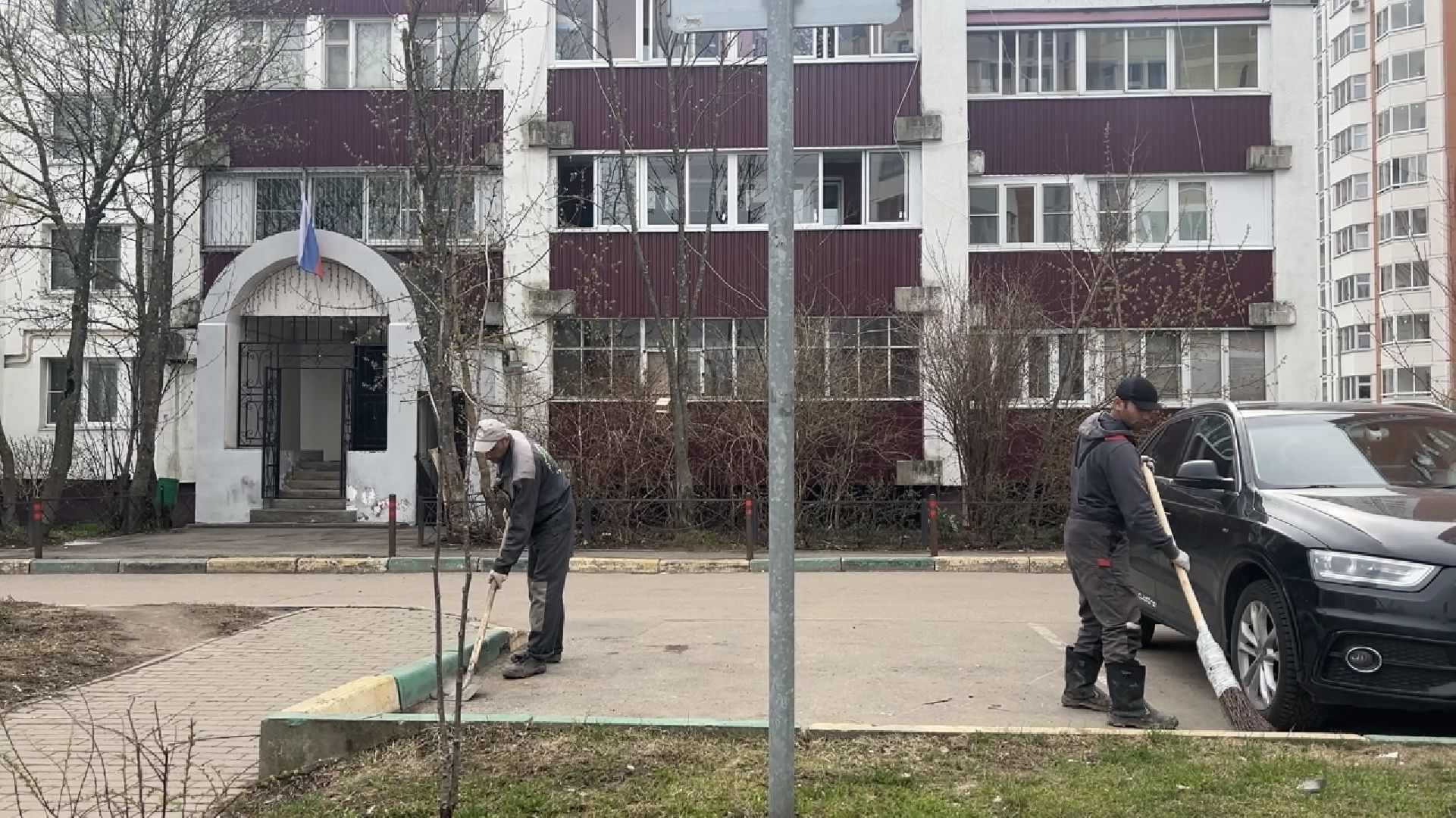 химки, благоустройство, месяц чистоты и благоустройства, уборка дворов, уборка города,