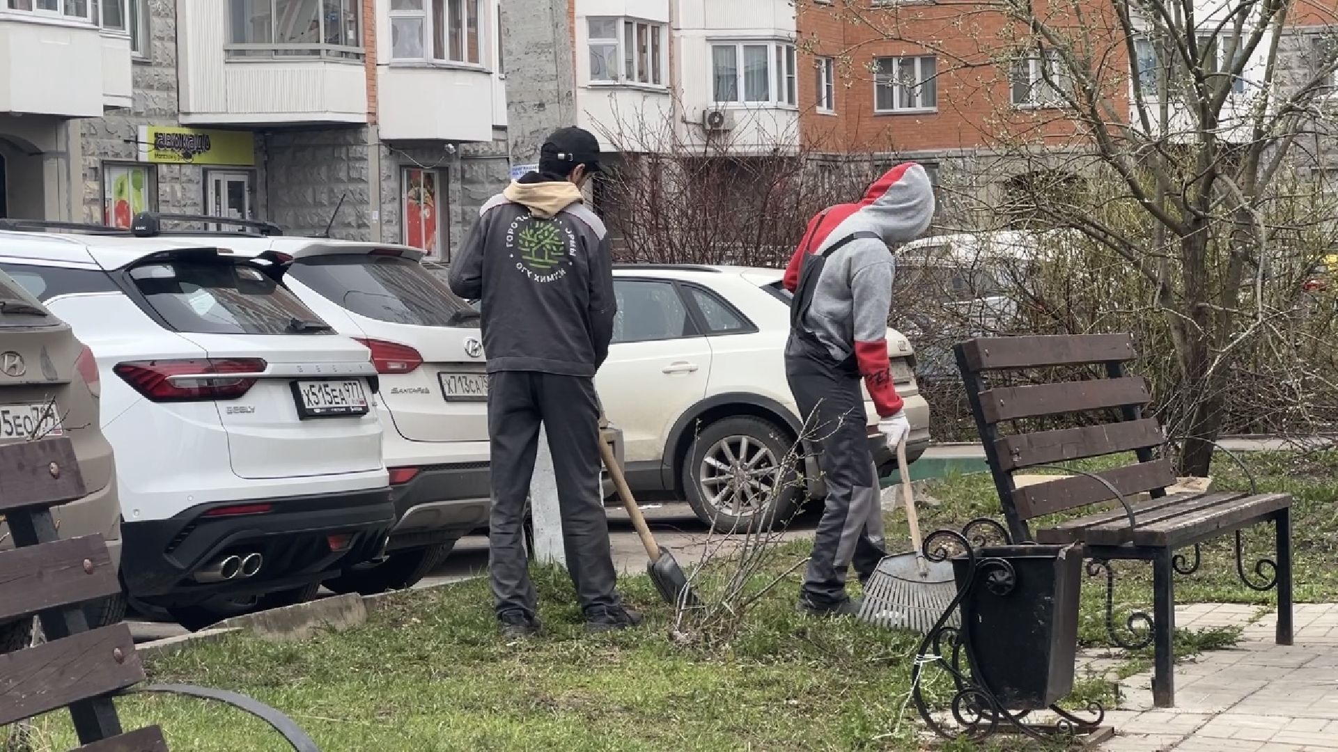 химки, благоустройство, месяц чистоты и благоустройства, уборка дворов, уборка города,