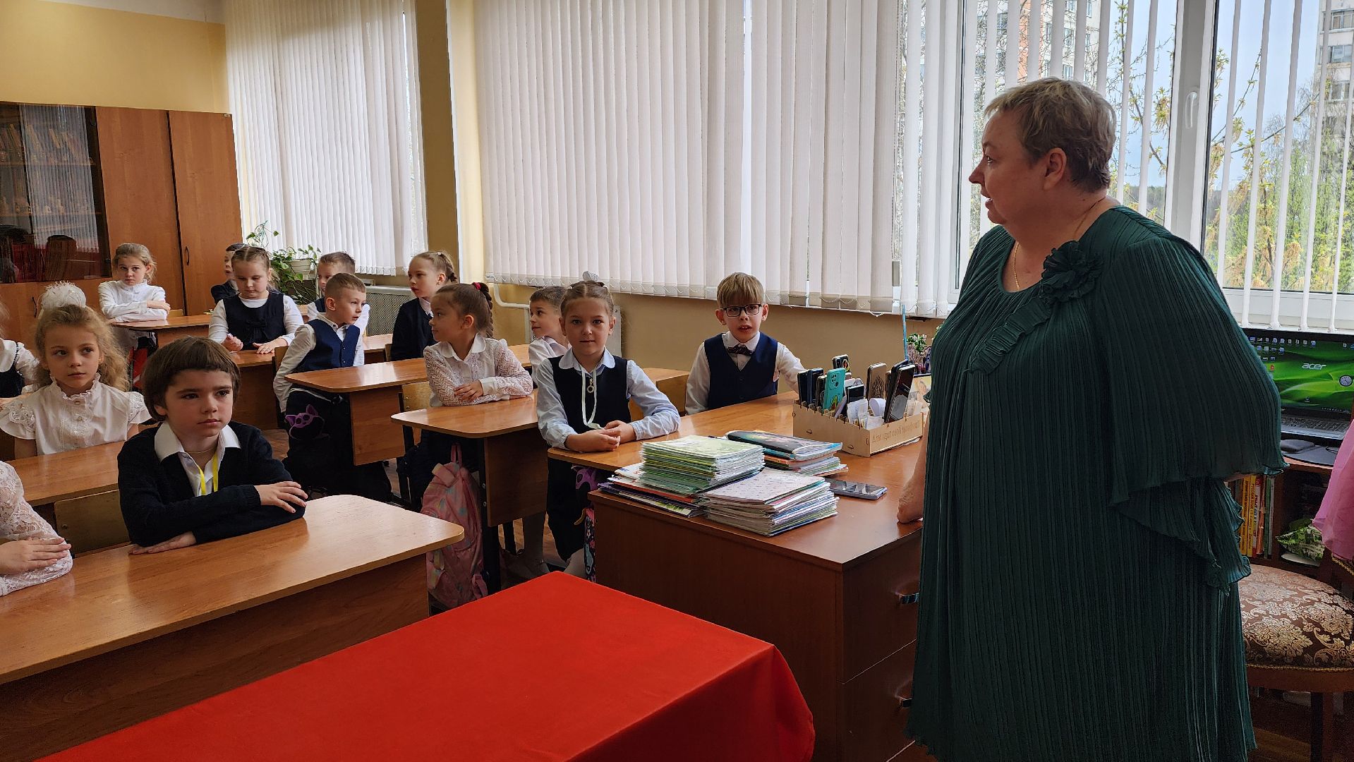 красногорск, парта героя, лицей 4,