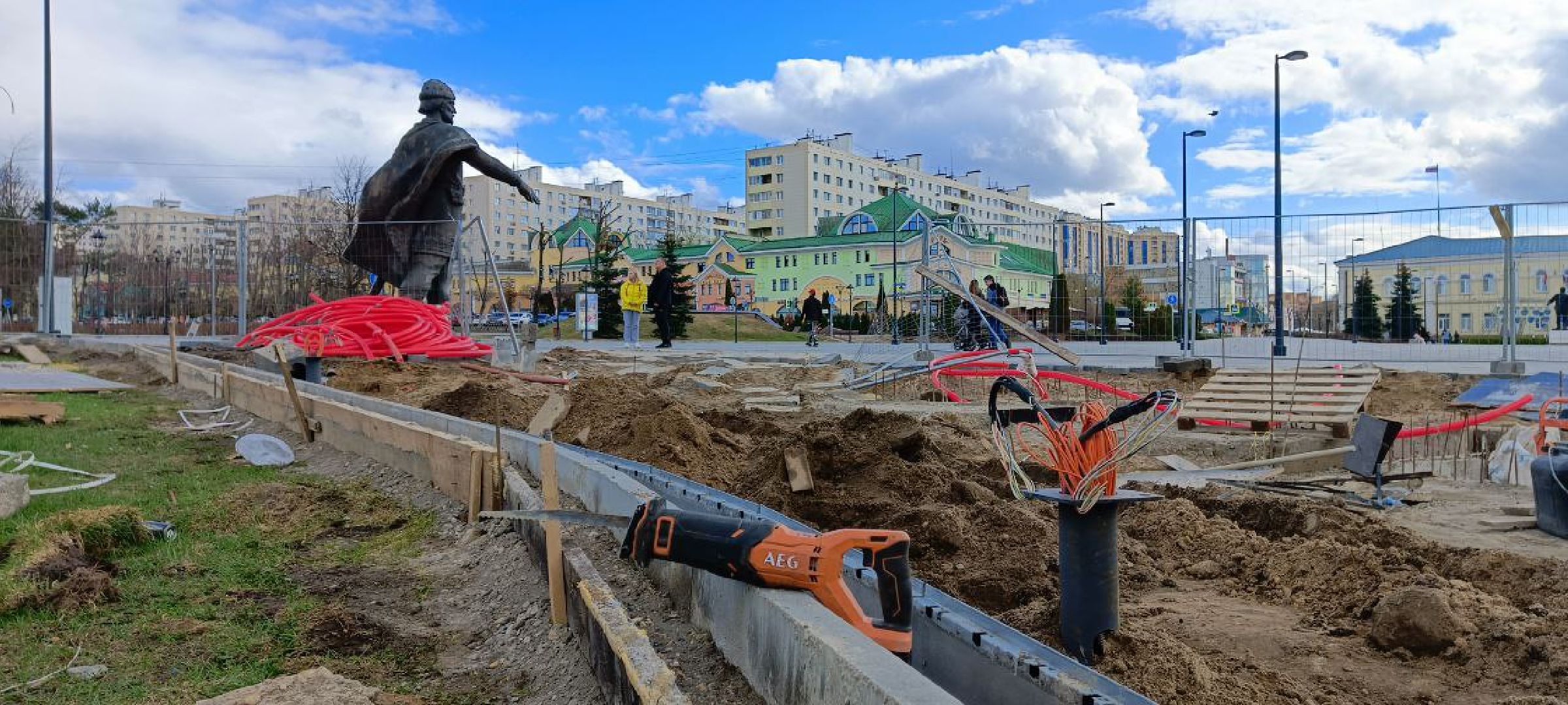 Дмитров, Советская площадь, Минблаго,