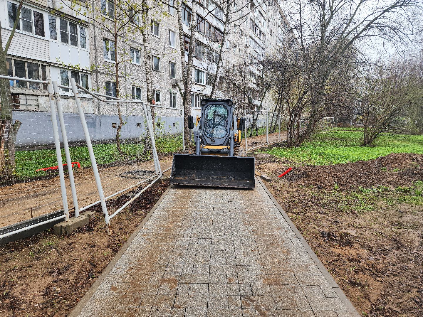 уборочная техника, тротуар, выездная администрация,