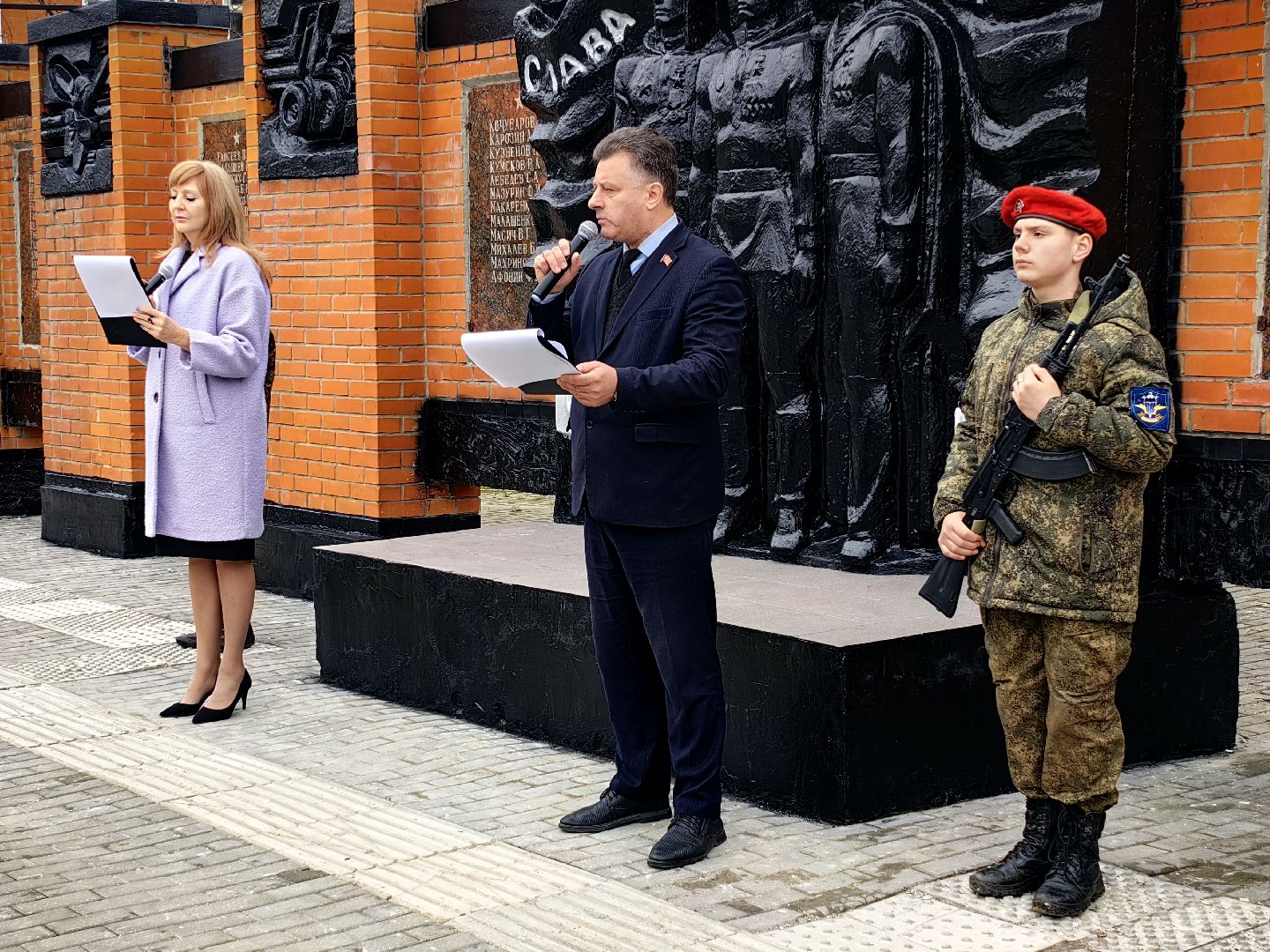 битва за москву, подвиг, возложение цветов, юнармия, монумент,