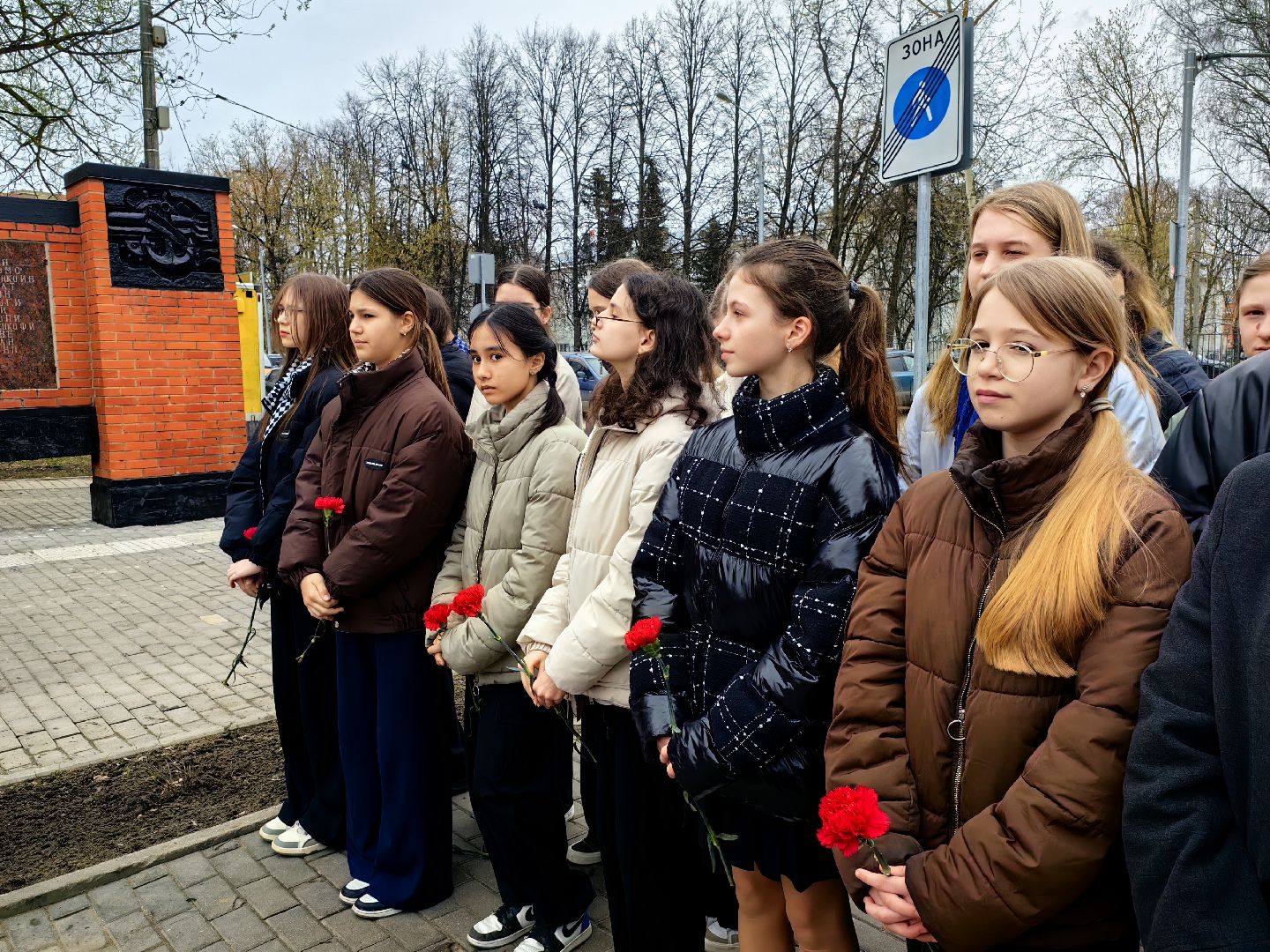 битва за москву, подвиг, возложение цветов, юнармия, монумент,