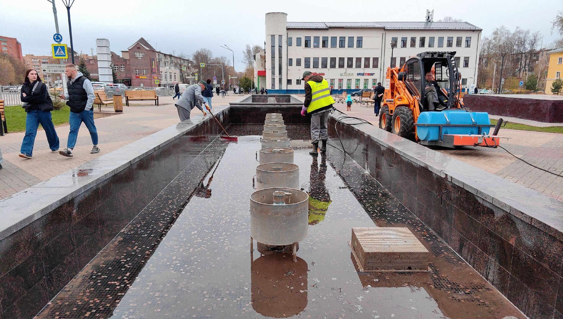 фонтаны, площадь, летний сезон, открытие сезона фонтанов,