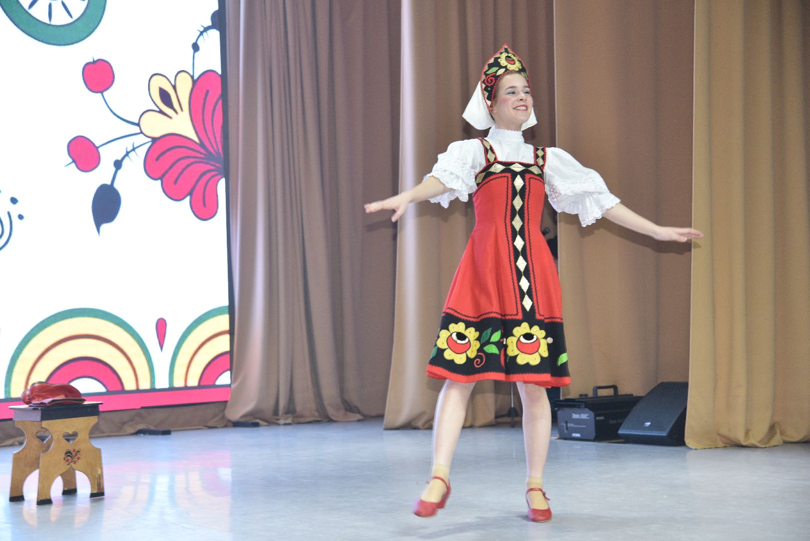 лотошино, лотошинский цдк, день труда подмосковья, концерт,