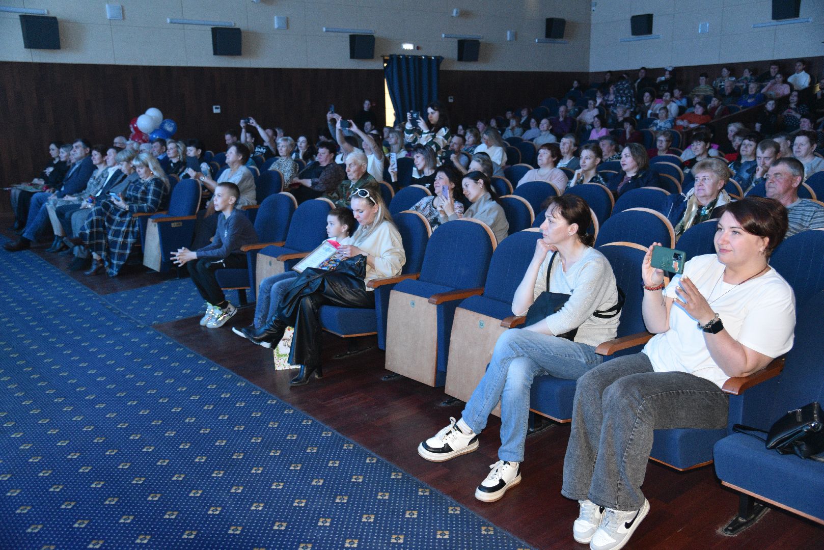 лотошино, лотошинский цдк, день труда подмосковья, концерт,