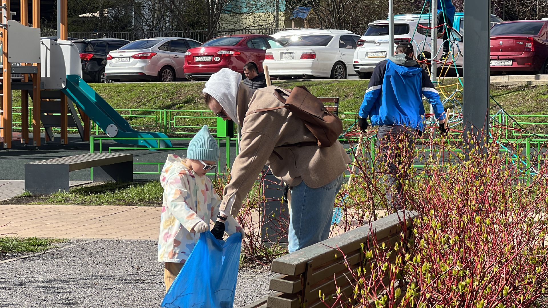 химки, субботник, благоустройство, уборка дворов,