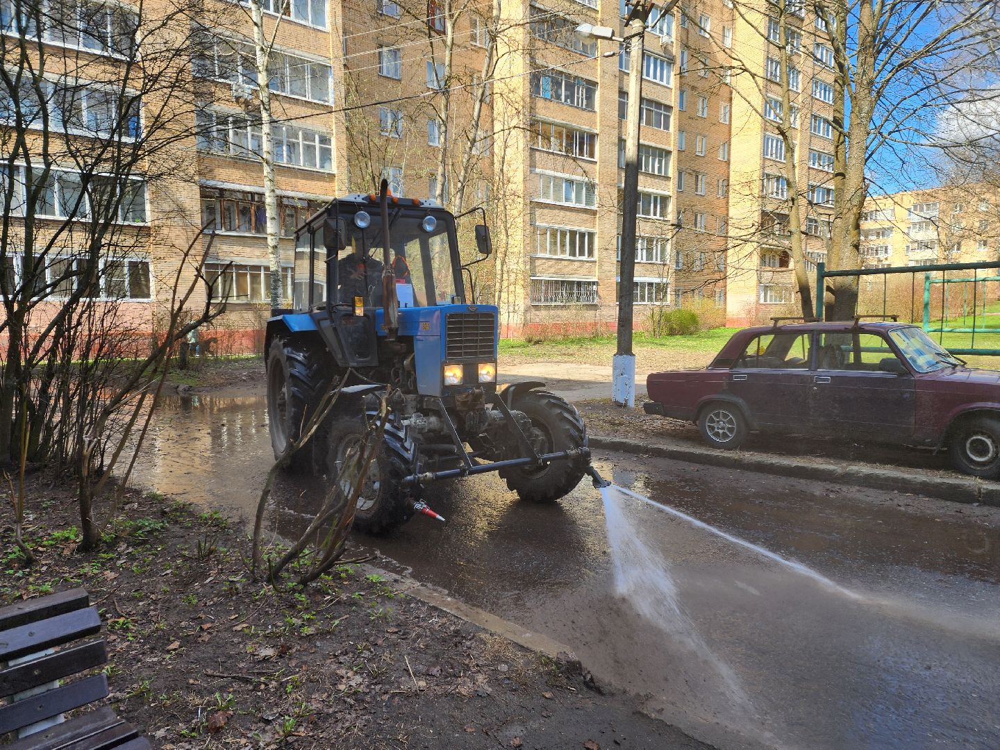 красноармейск, г.о. пушкинский, субботник, поливальная машина,