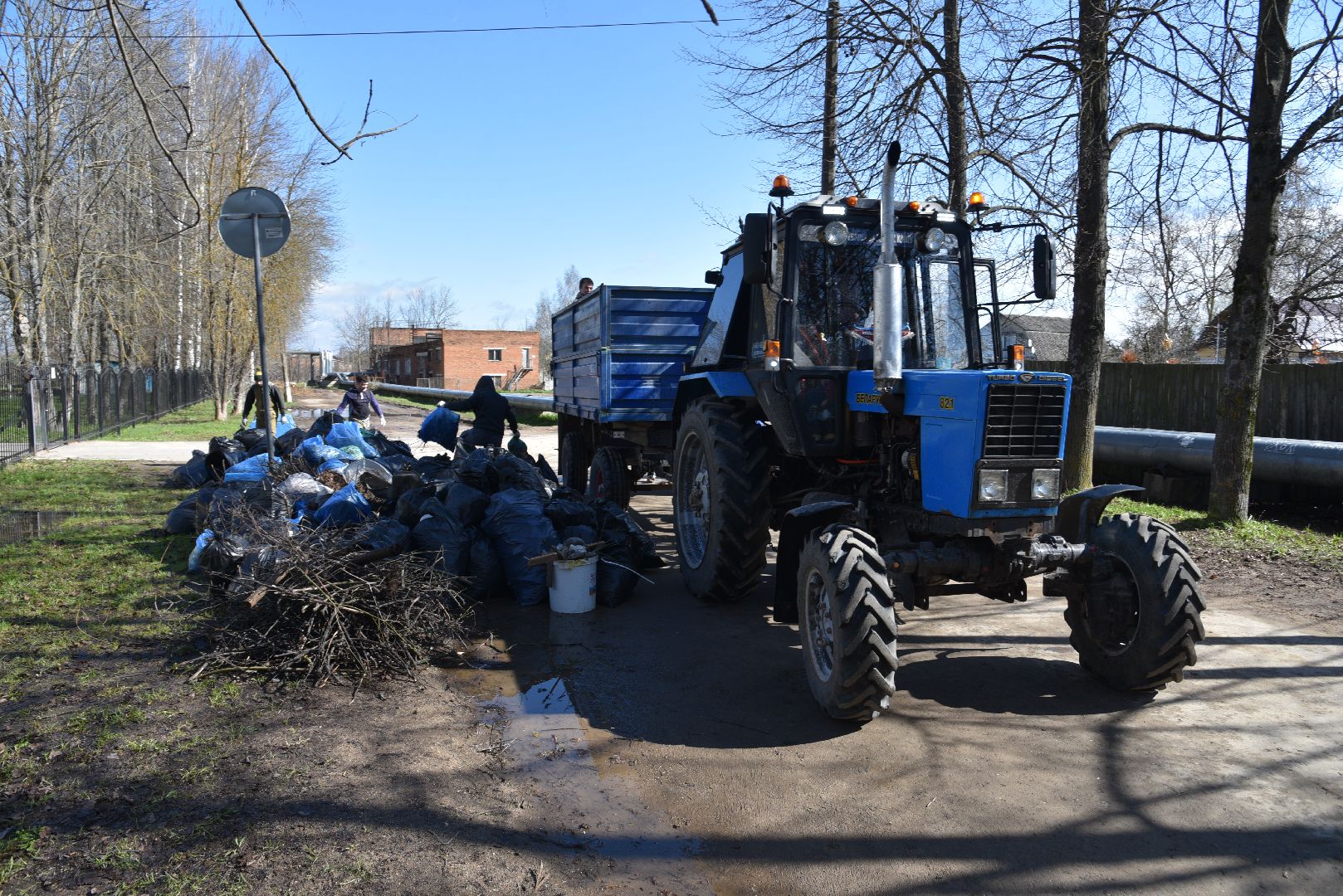 лотошино, субботник, региональный субботник, уборка улиц, благоустройство,