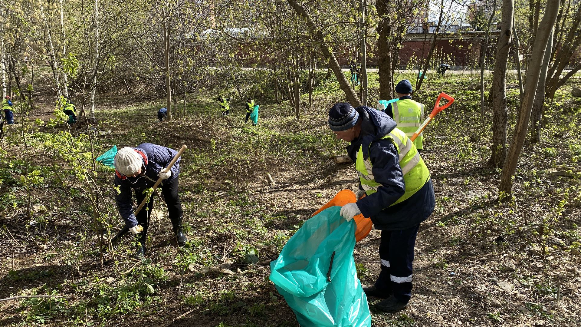 субботник, сквер, уборка города, уборка мусора, ленинский городской округ,