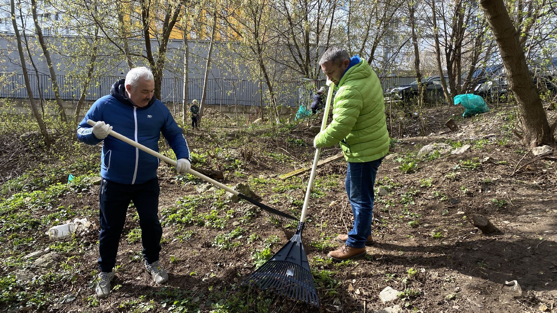 субботник, сквер, уборка города, уборка мусора, ленинский городской округ,