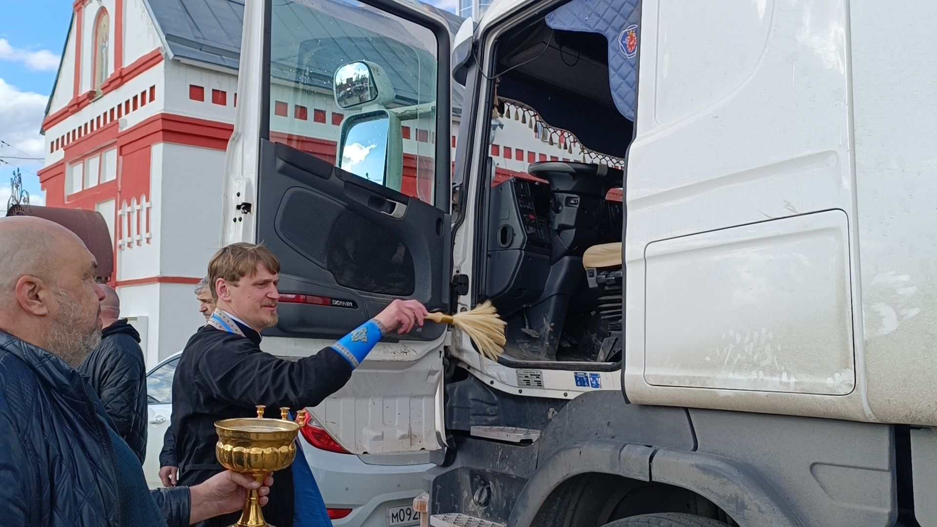 гуманитарная помощь, сво, лобня, машина,