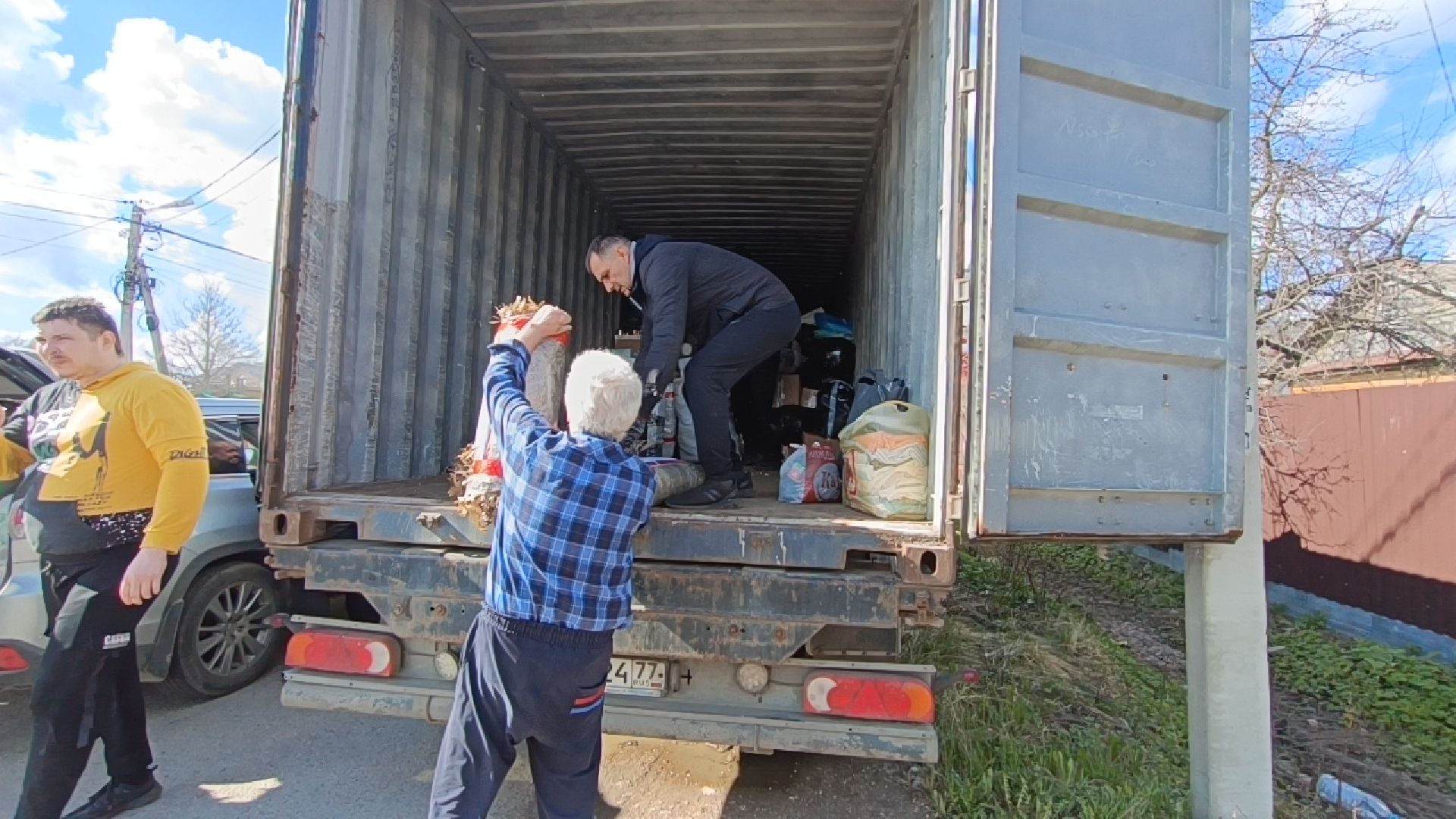 гуманитарная помощь, сво, лобня, машина,