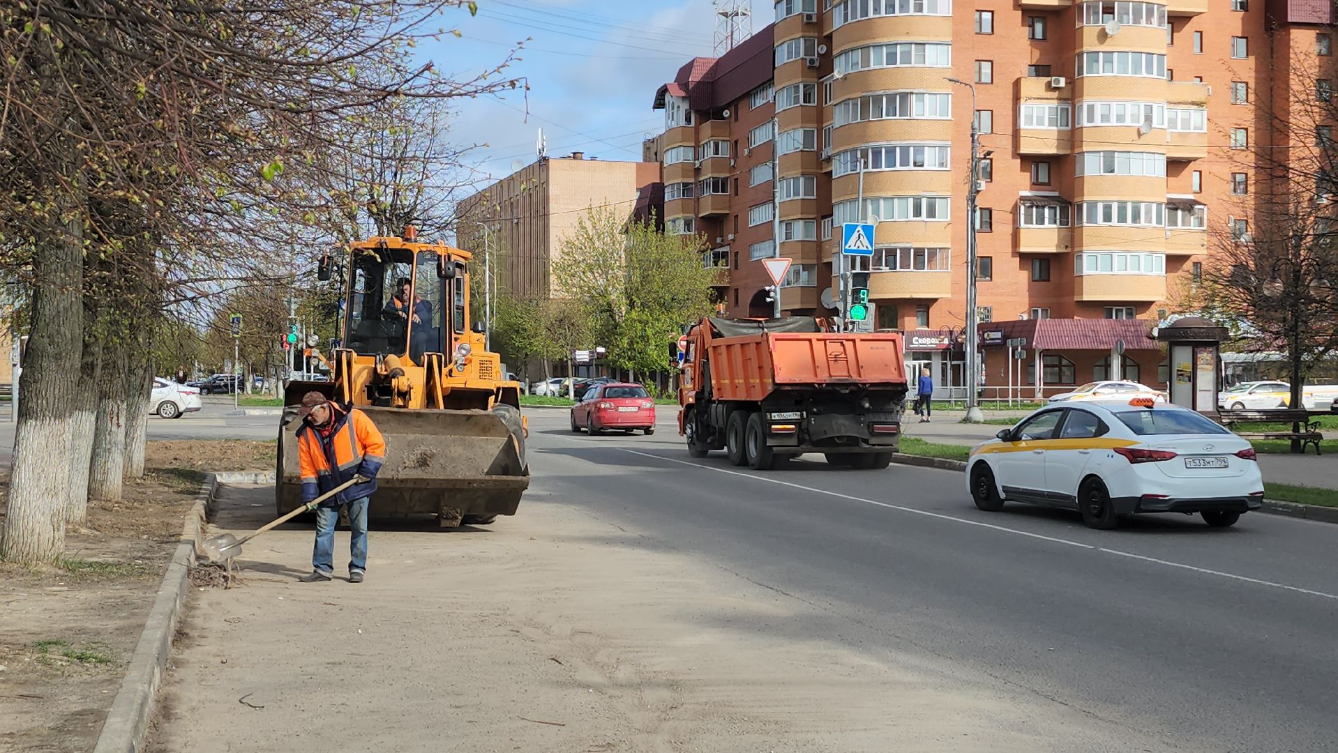 серпухов, улица джона рида, комбинат благоустройства, субботник, месячник благоустройства,