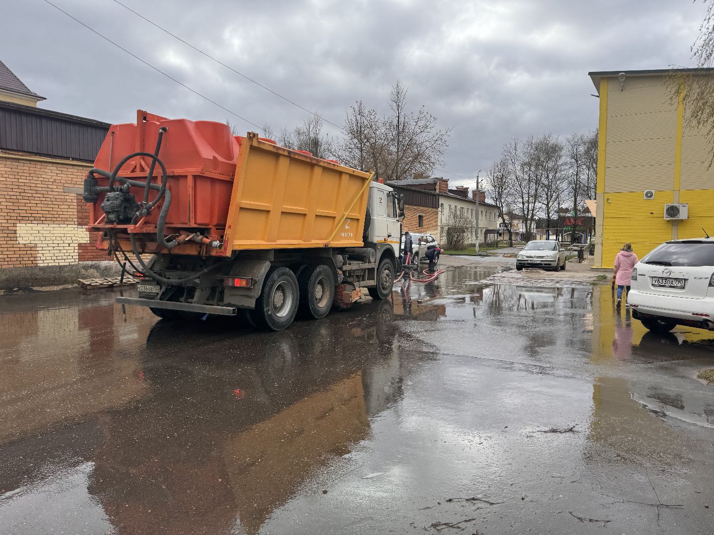 шаховская, коммунальная техника, уборка дворов,