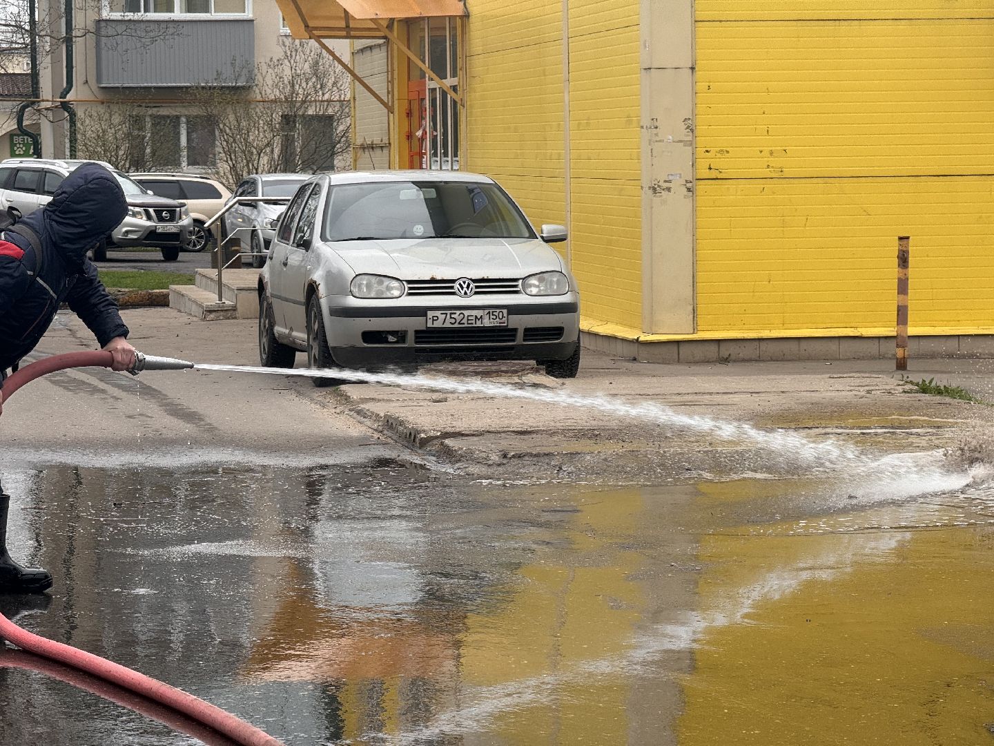 шаховская, коммунальная техника, уборка дворов,
