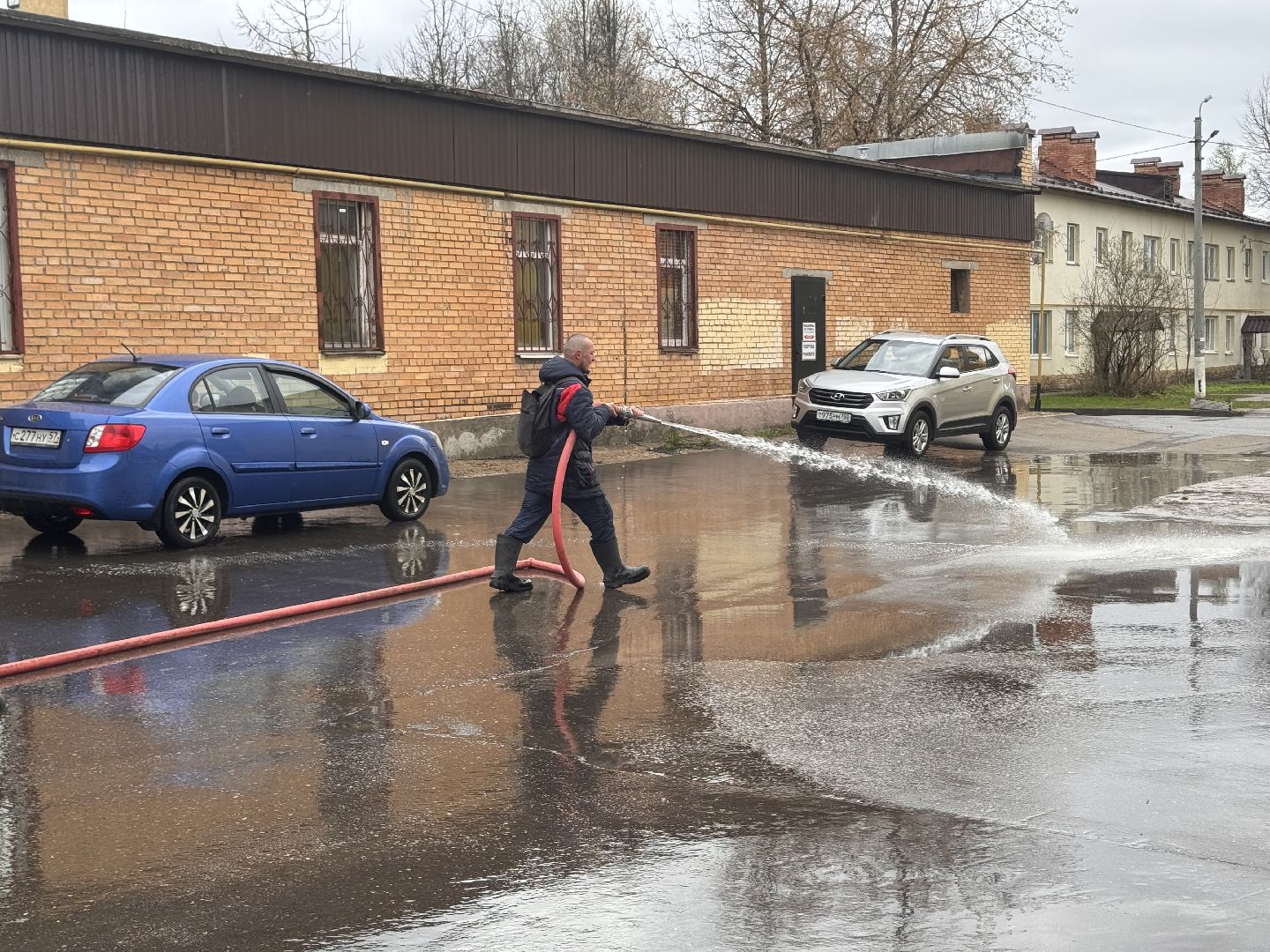 шаховская, коммунальная техника, уборка дворов,