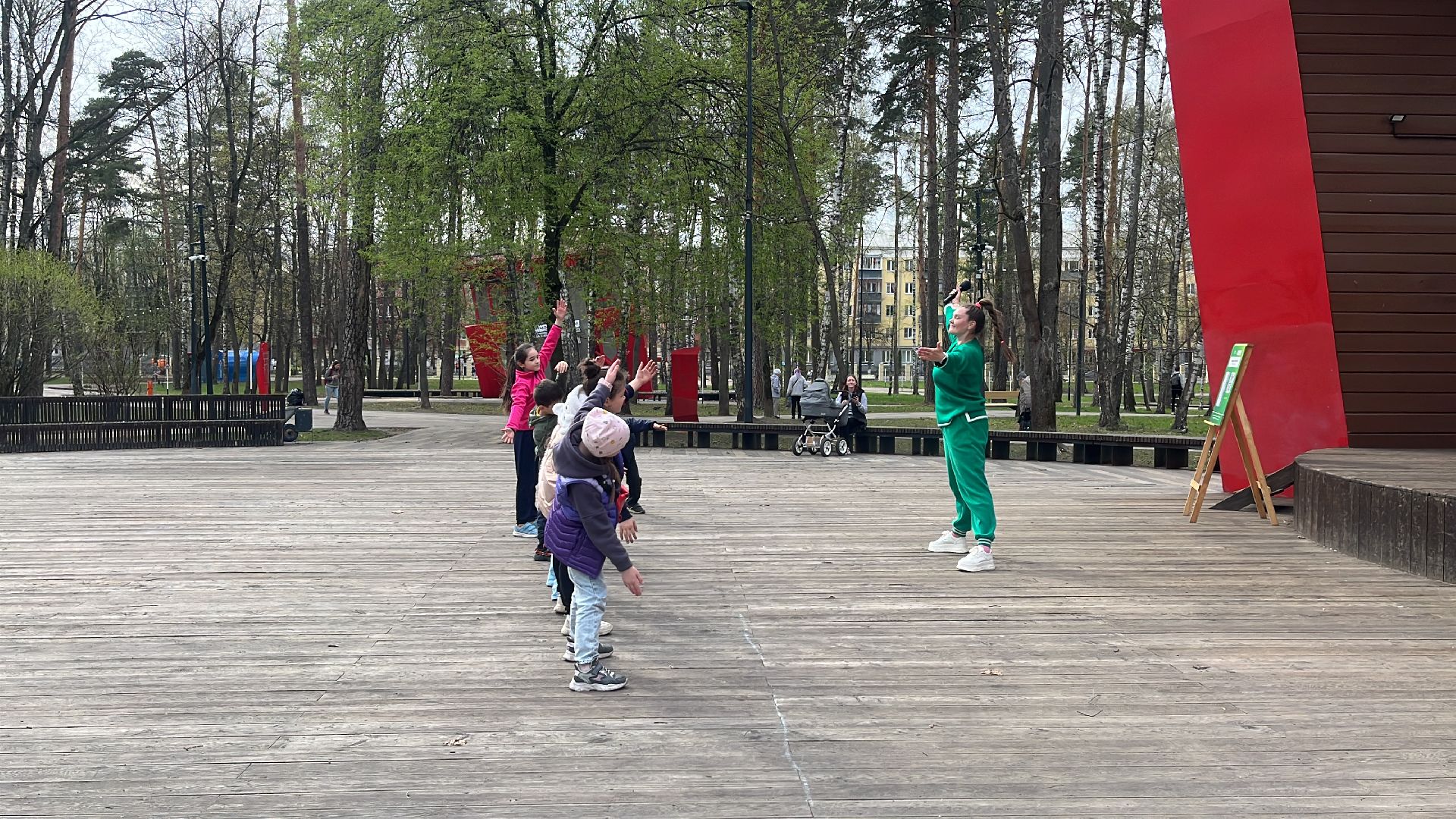 танцы, танцевальная разминка, дети, парк пехорка,