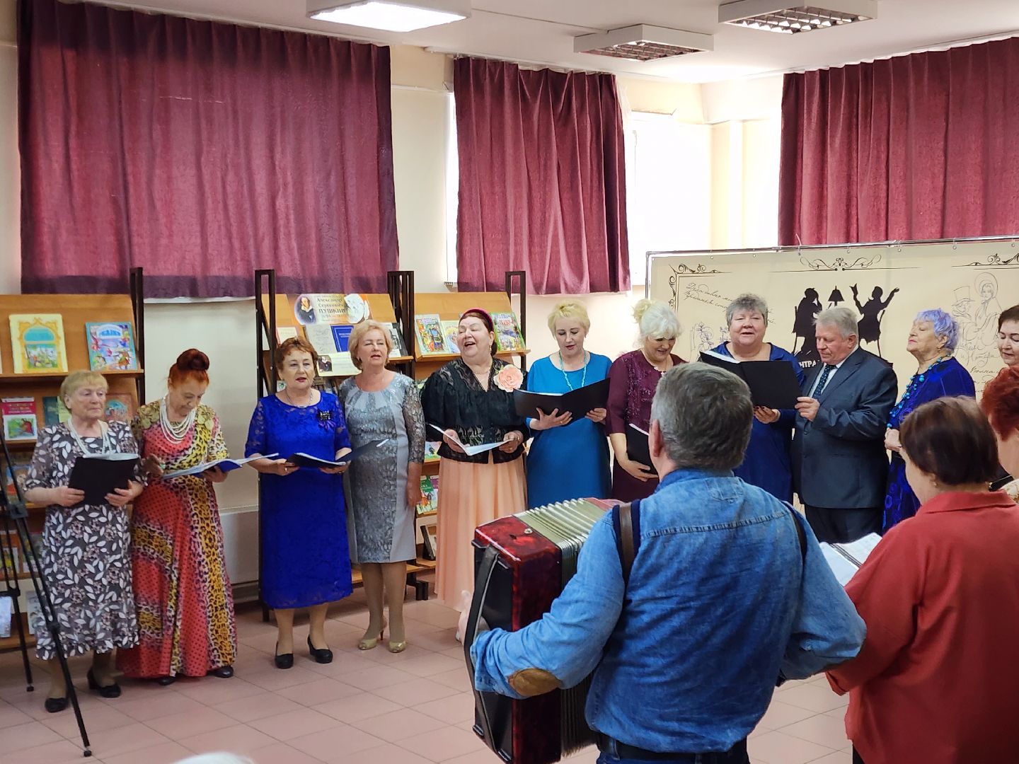 ногинск, активное долголетие, общество, центральная библиотека, концерт,