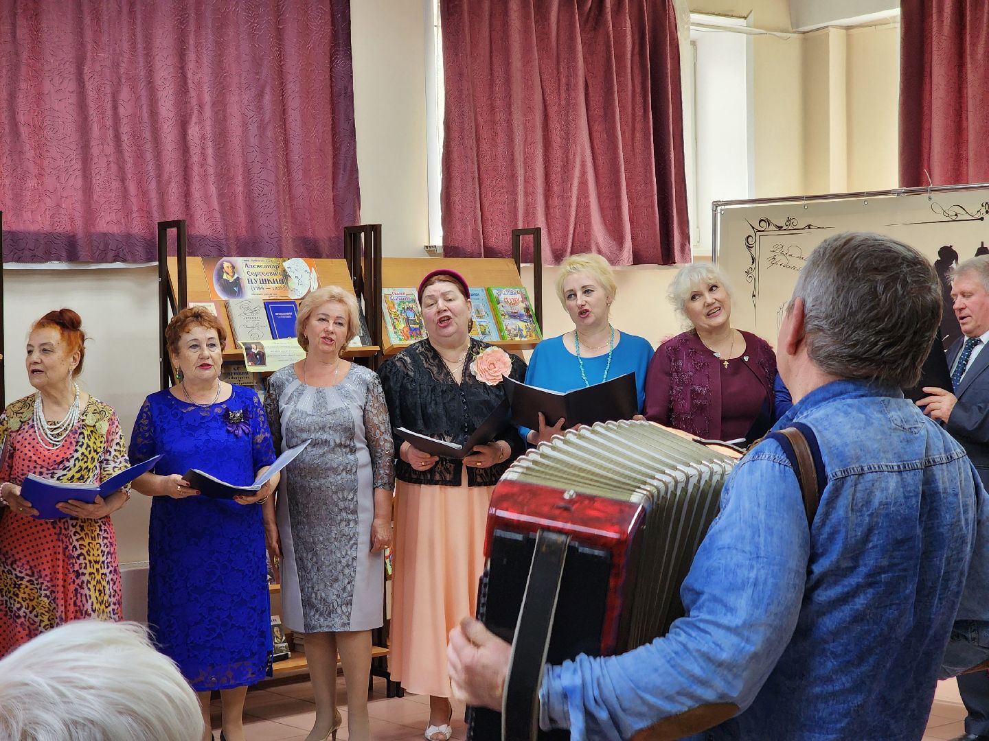 ногинск, активное долголетие, общество, центральная библиотека, концерт,