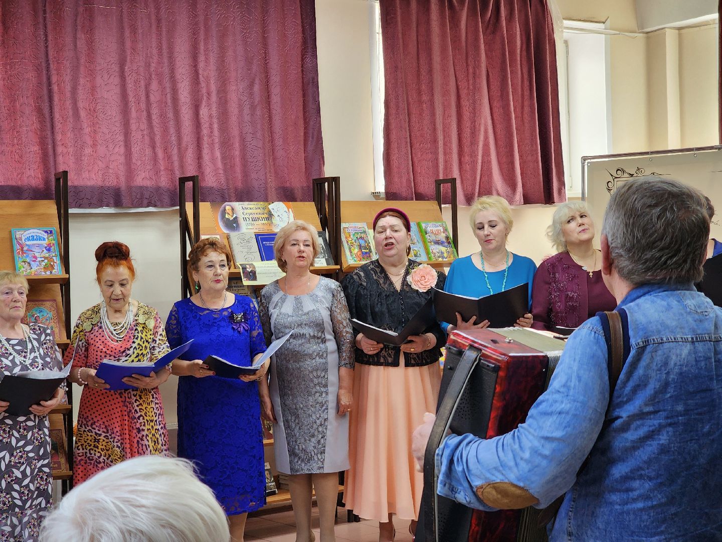 ногинск, активное долголетие, общество, центральная библиотека, концерт,