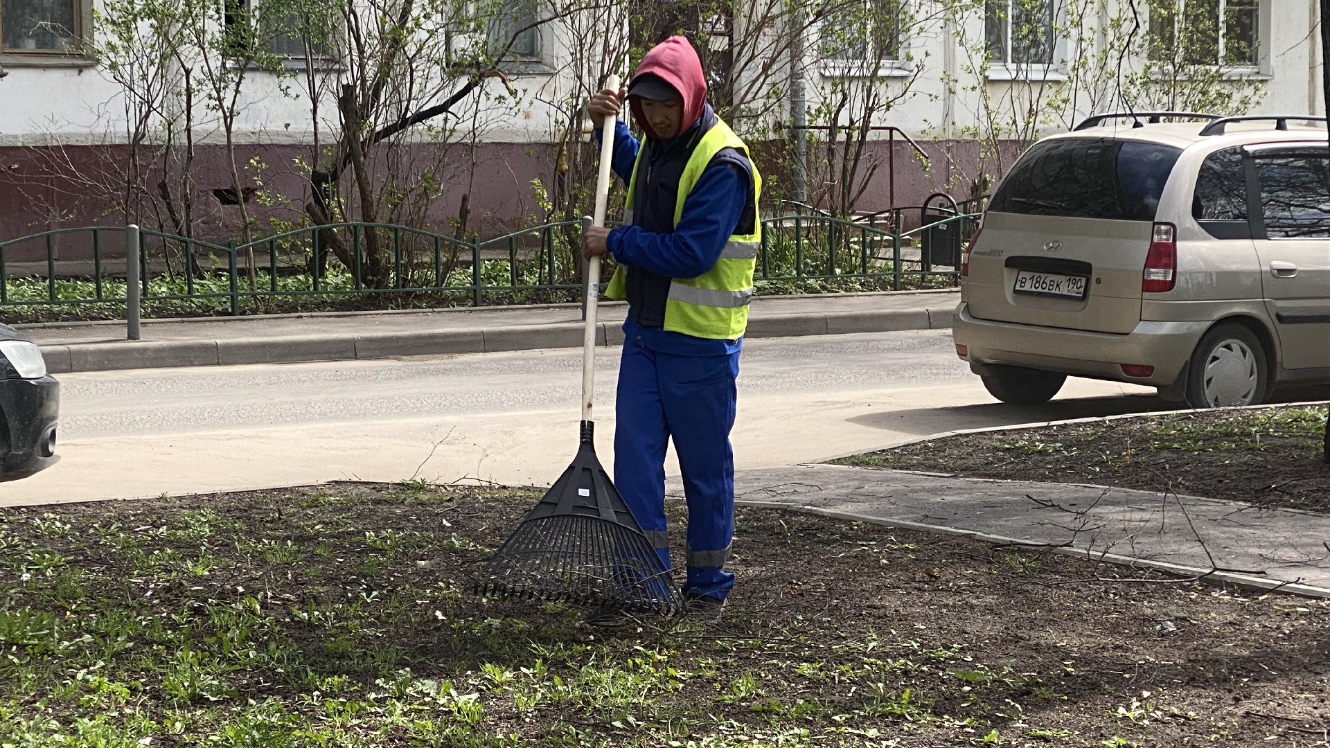 уборка города, мбу благоустройство, месяц чистоты и благоустройства,уборка дворов, видное,